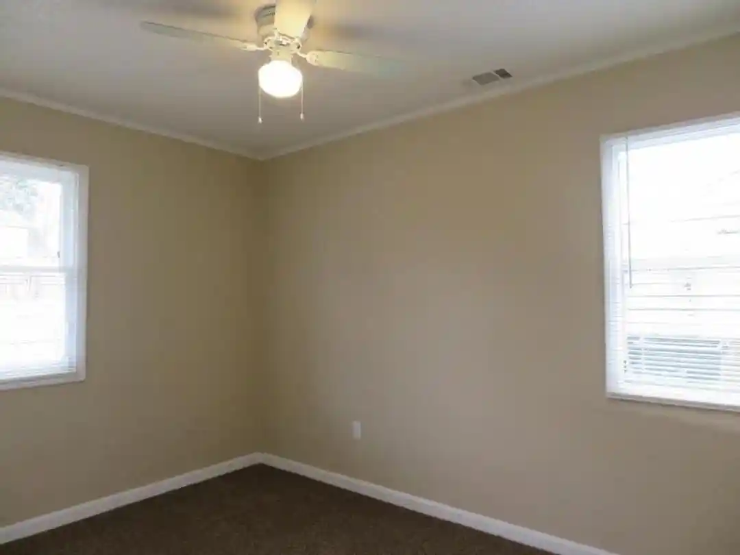 Photo 3 of Single family home for sale at 827 Par Ave, Memphis, TN 38127 | MLS# 10214007 | Listing updated on 2026-08-24