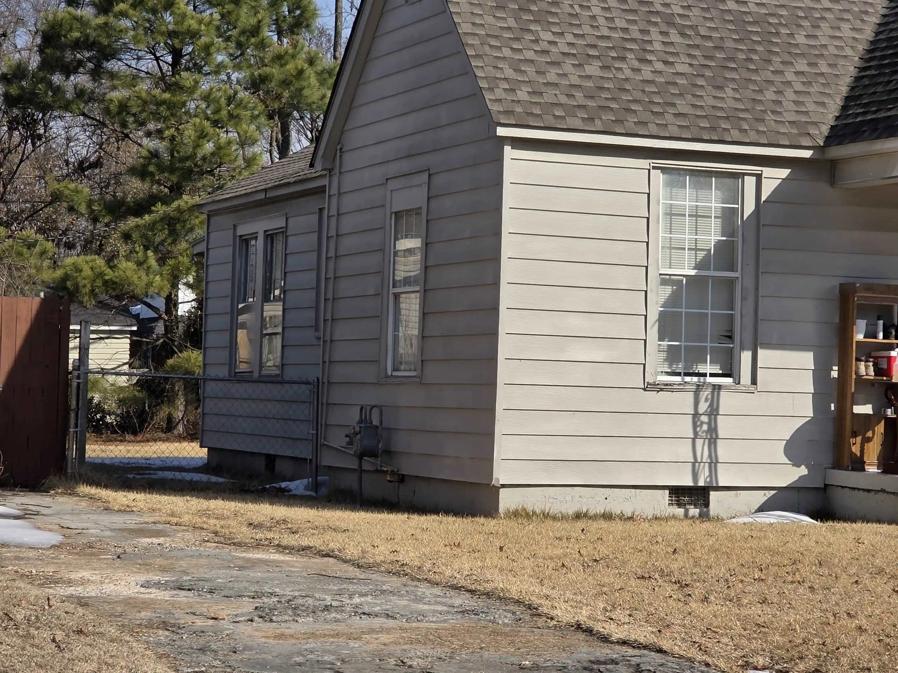 Photo 3 of Single family home for sale at 3246 Chisca Ave, Memphis, TN 38111 | MLS# 10214046 | Listing updated on 2026-08-31