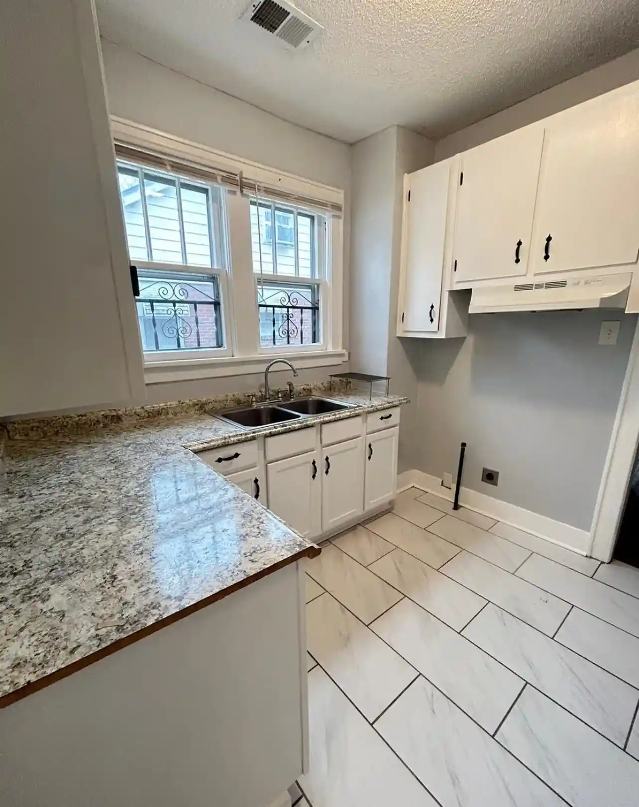 Photo 3 of Single family home for sale at 3246 Chisca Ave, Memphis, TN 38111 | MLS# 10214046 | Listing updated on 2026-08-31