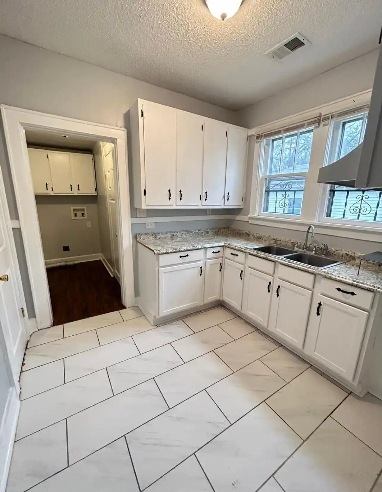 Photo 4 of Single family home for sale at 3246 Chisca Ave, Memphis, TN 38111 | MLS# 10214046 | Listing updated on 2026-08-31