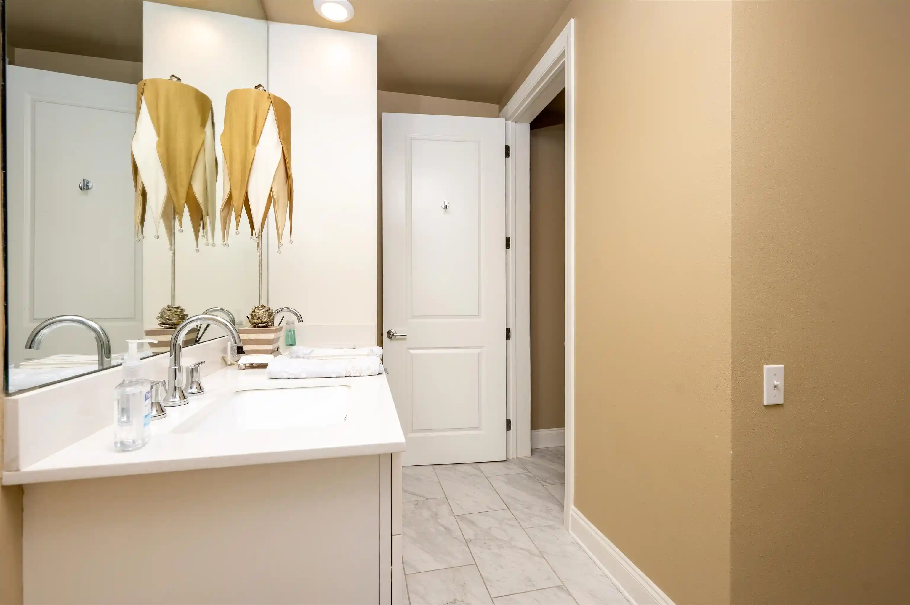 Photo 4 of Sale Pending at 717 Riverside Dr #609/610, Memphis, TN 38103 | MLS# 10214236 | Listing updated on 2026-08-28