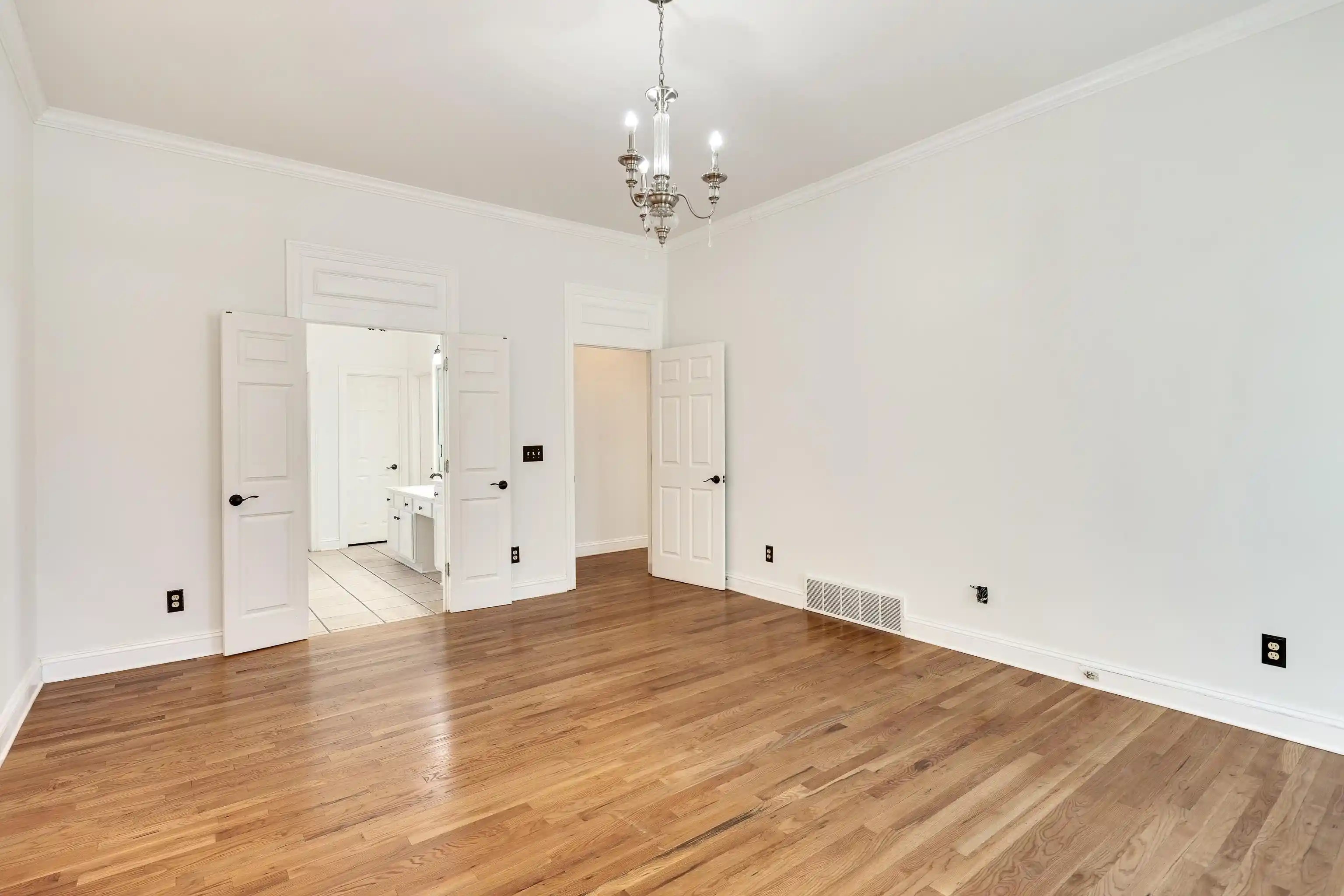 Photo 4 of Single family home for sale at 186 N White Sta Rd, Memphis, TN 38117 | MLS# 10214498 | Listing updated on 2026-09-16