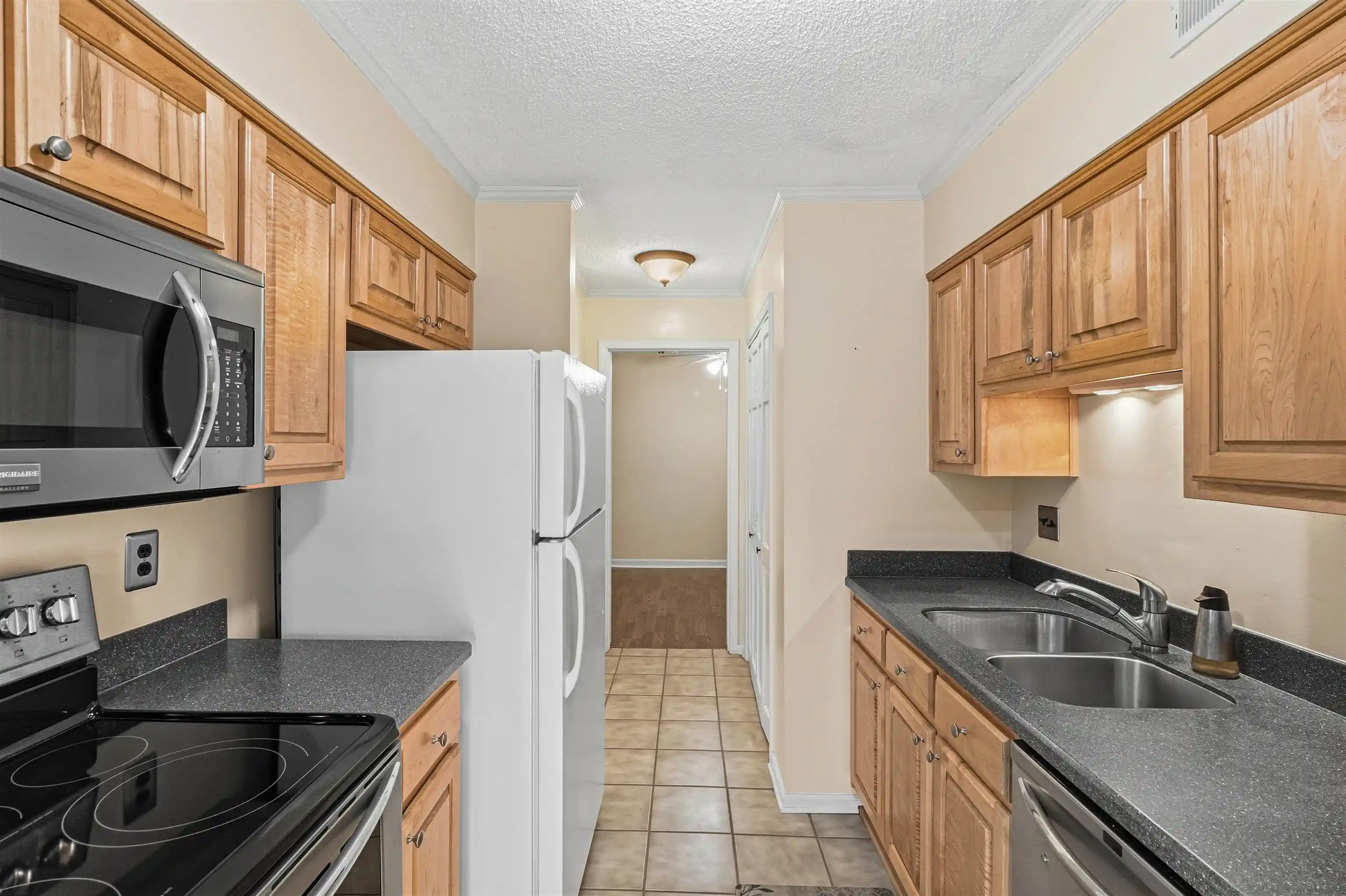 Photo 3 of Townhouse for sale at 6905 Petworth Rd #6905, Memphis, TN 38119 | MLS# 10214564 | Listing updated on 2026-08-27