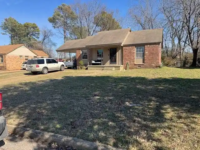 Photo 3 of Single family home for sale at 4612 Newton Dr, Memphis, TN 38109 | MLS# 10214726 | Listing updated on 2026-08-24