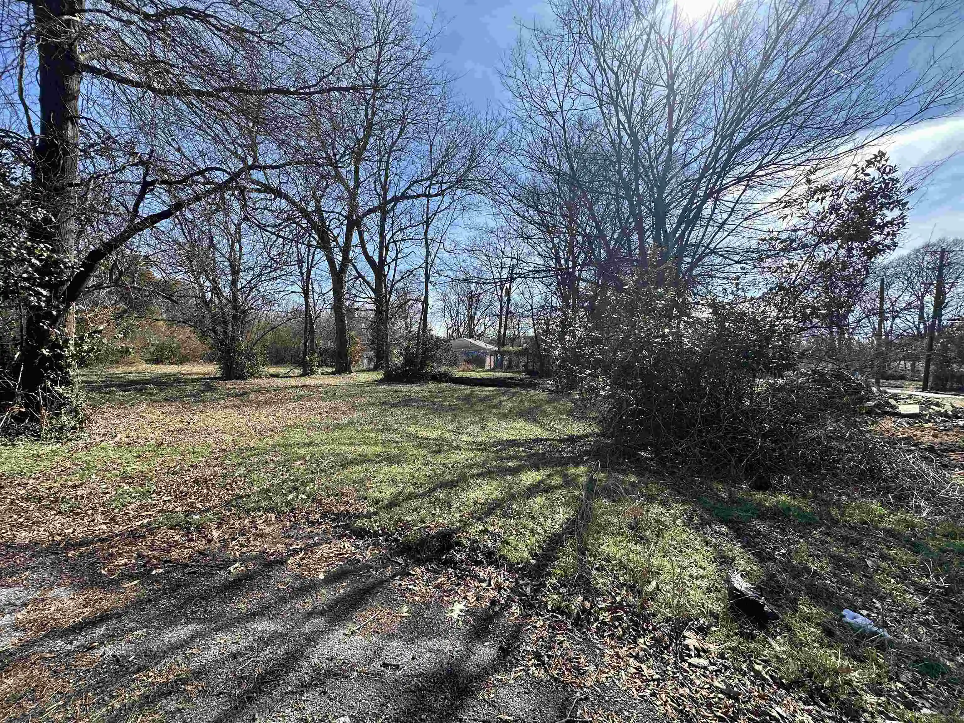 Photo 3 of Land for sale at 661 Eads Ave, Memphis, TN 38106 | MLS# 10214762 | Listing updated on 2026-02-17