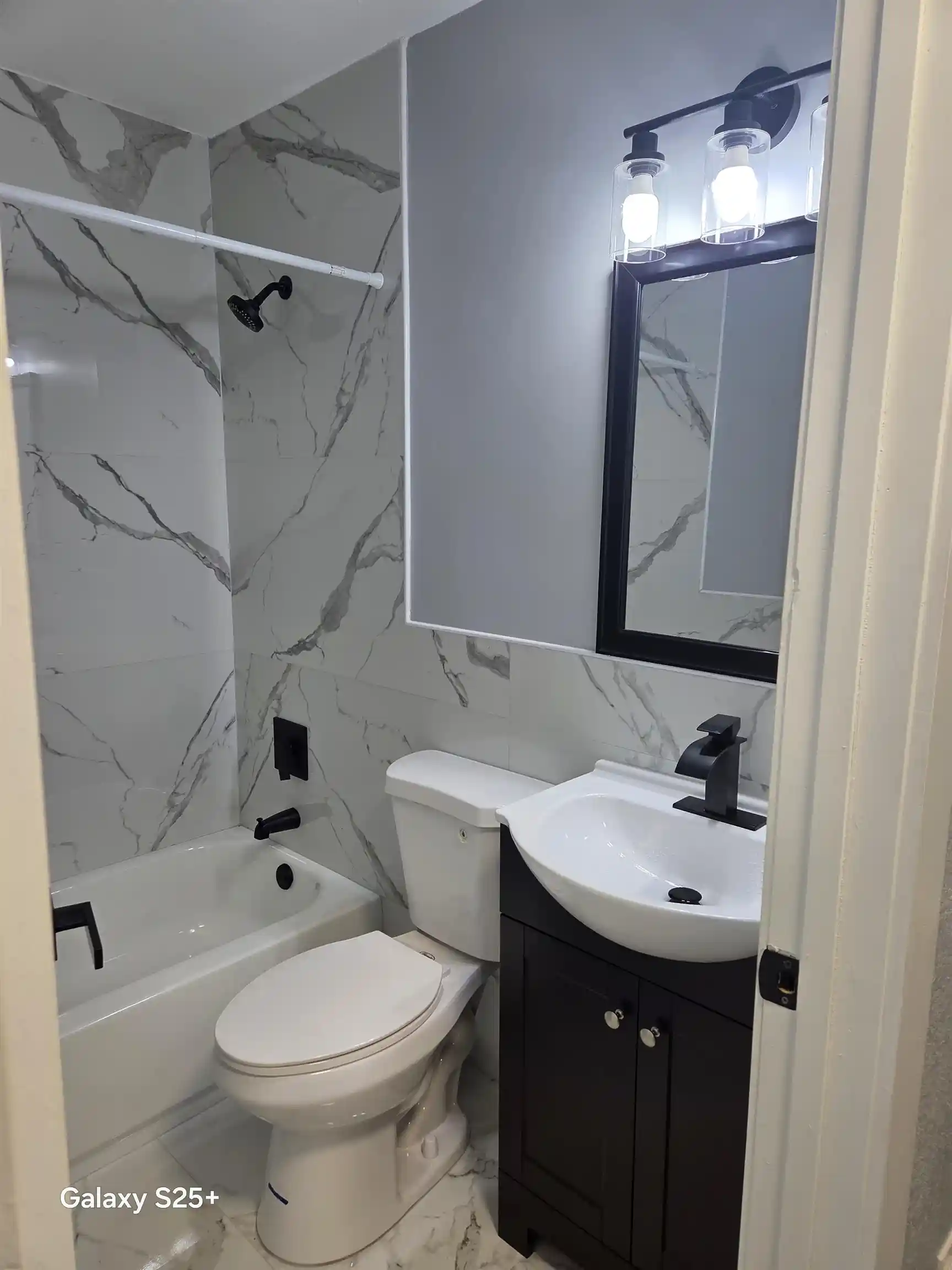 Photo 2 of Single family home for sale at 1555 S Wellington St, Memphis, TN 38106 | MLS# 10214775 | Listing updated on 2026-09-03