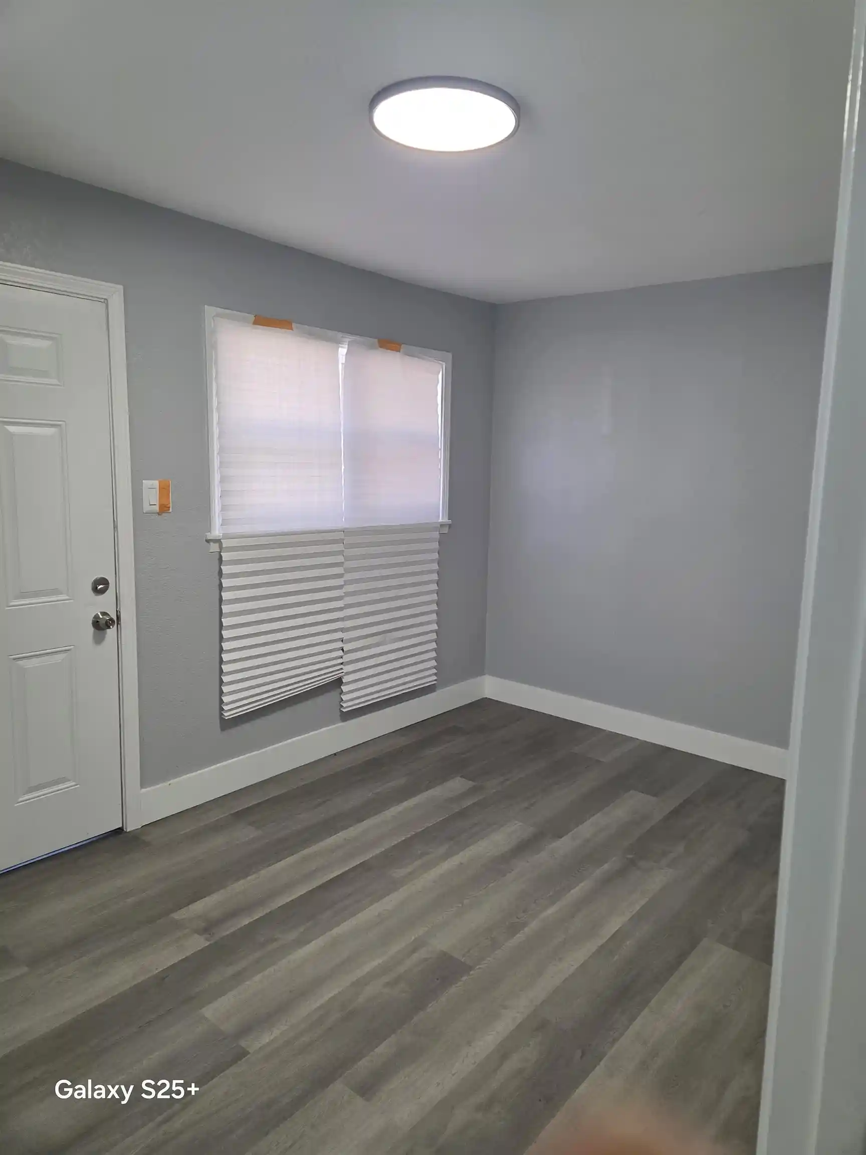 Photo 3 of Single family home for sale at 1555 S Wellington St, Memphis, TN 38106 | MLS# 10214775 | Listing updated on 2026-09-03