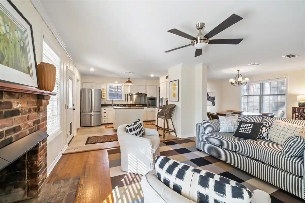 Photo 3 of Sale Pending at 5347 Denwood Ave, Memphis, TN 38120 | MLS# 10215004 | Listing updated on 2026-09-10