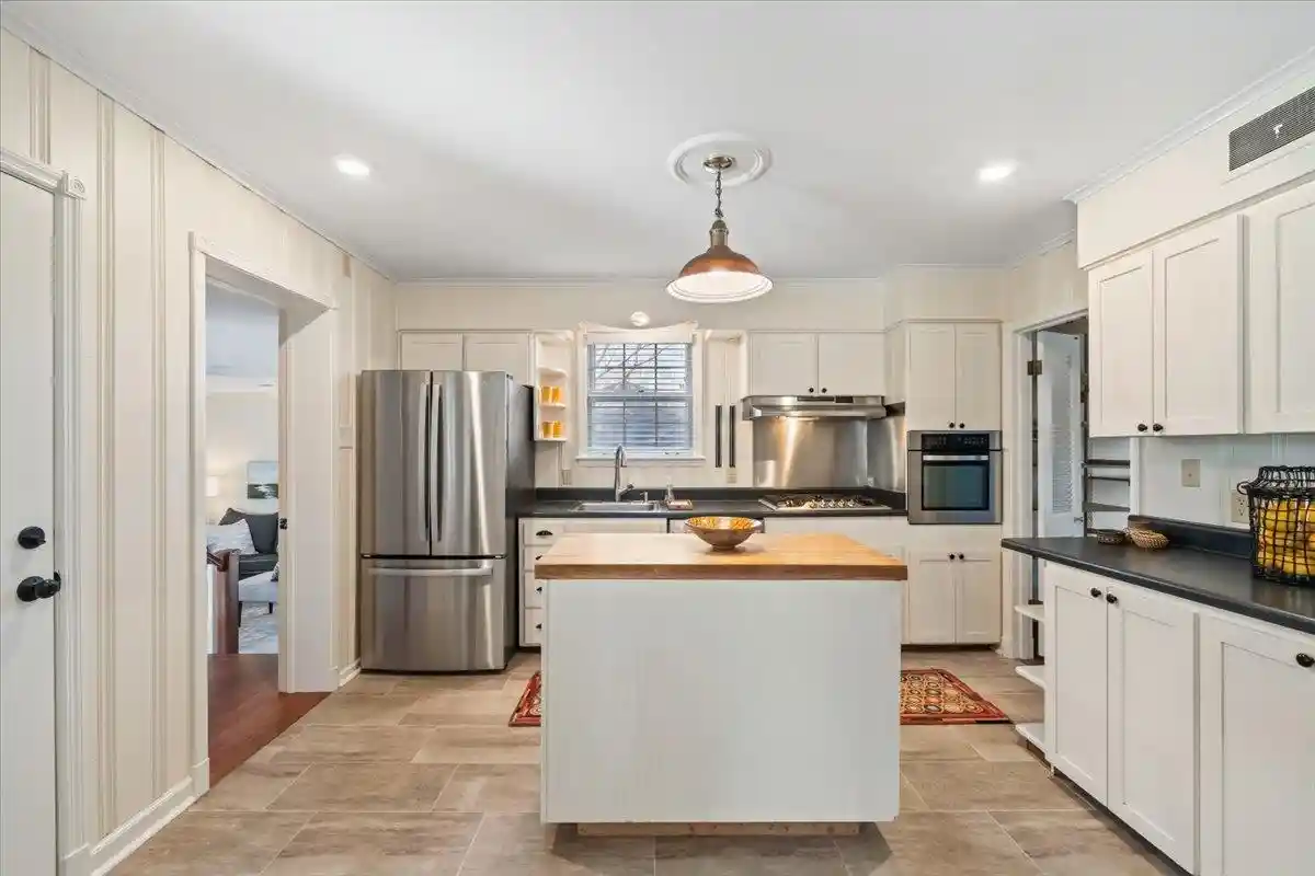 Photo 4 of Sale Pending at 5347 Denwood Ave, Memphis, TN 38120 | MLS# 10215004 | Listing updated on 2026-09-10