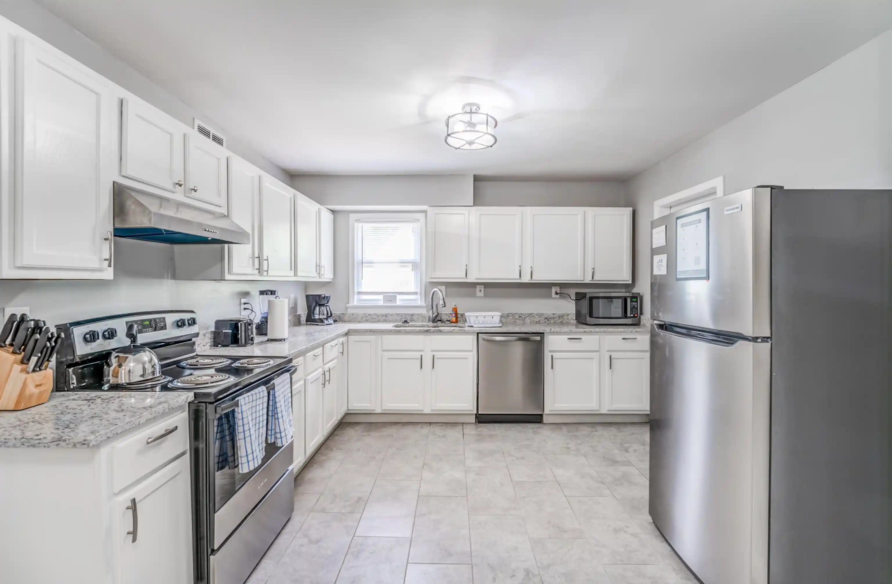 Photo 3 of Single family home for sale at 989 S Whitehaven Park Cir, Memphis, TN 38116 | MLS# 10215098 | Listing updated on 2026-09-29