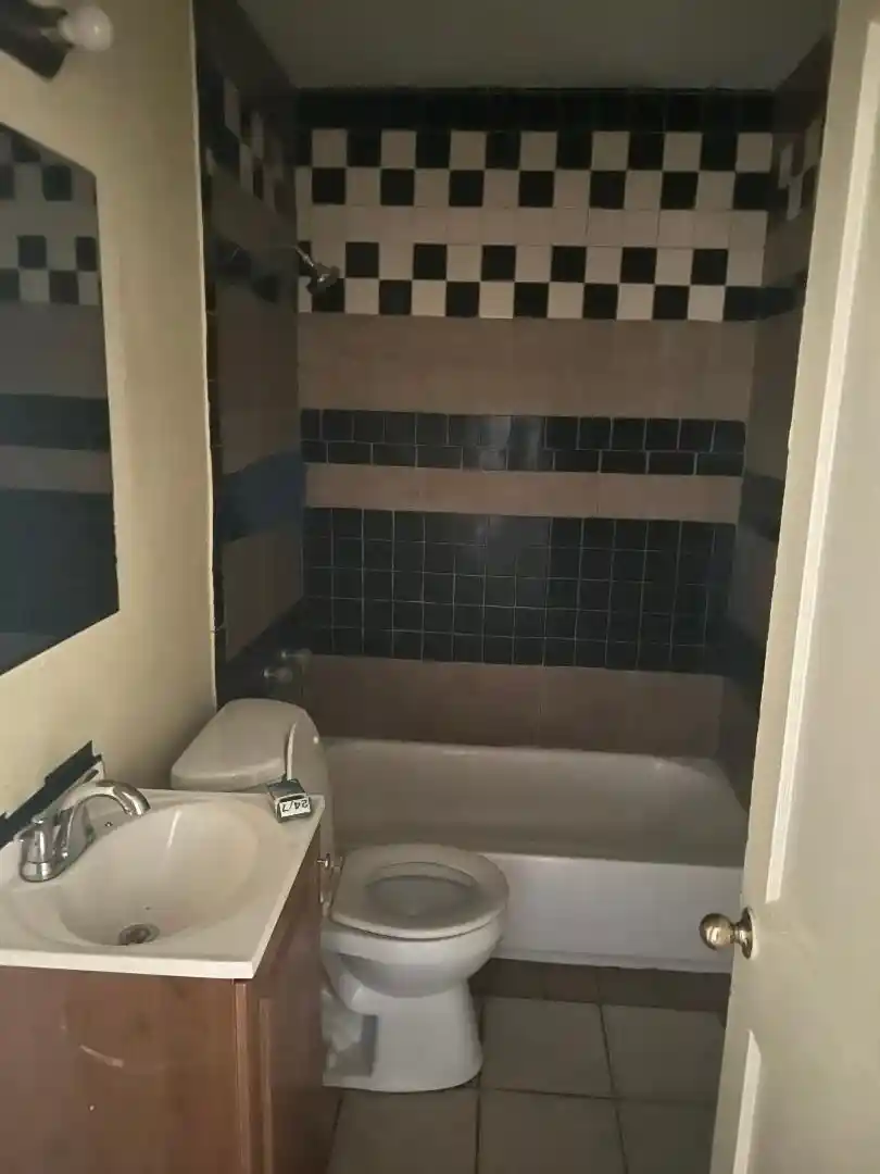 Listing Photo 4 - Condo for sale in building located at 1737 S Trezevant St, Memphis, TN 38114