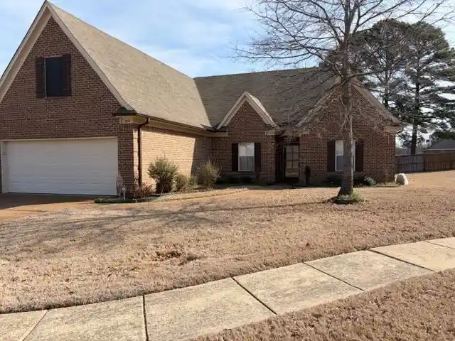 Photo 1 of Sale Pending at 3454 Carolyn Xing Dr, Southaven, MS 38672 | MLS# 10215259 | Listing updated on 2026-06-02