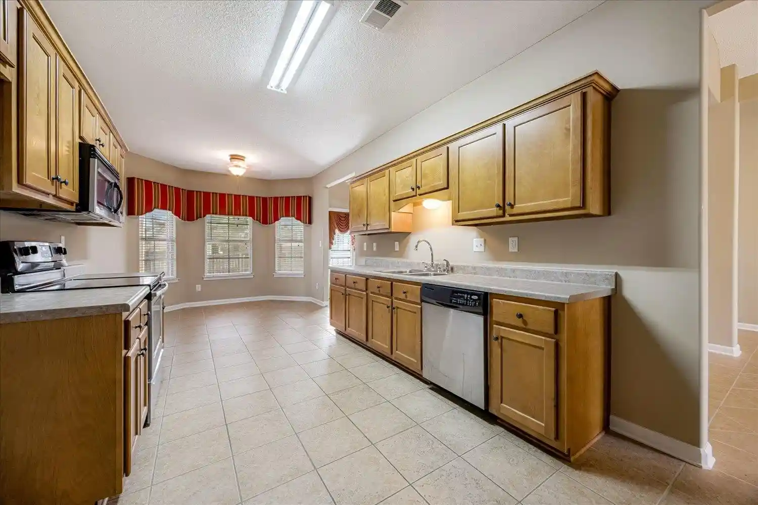 Photo 4 of Sale Pending at 3454 Carolyn Xing Dr, Southaven, MS 38672 | MLS# 10215259 | Listing updated on 2026-06-02