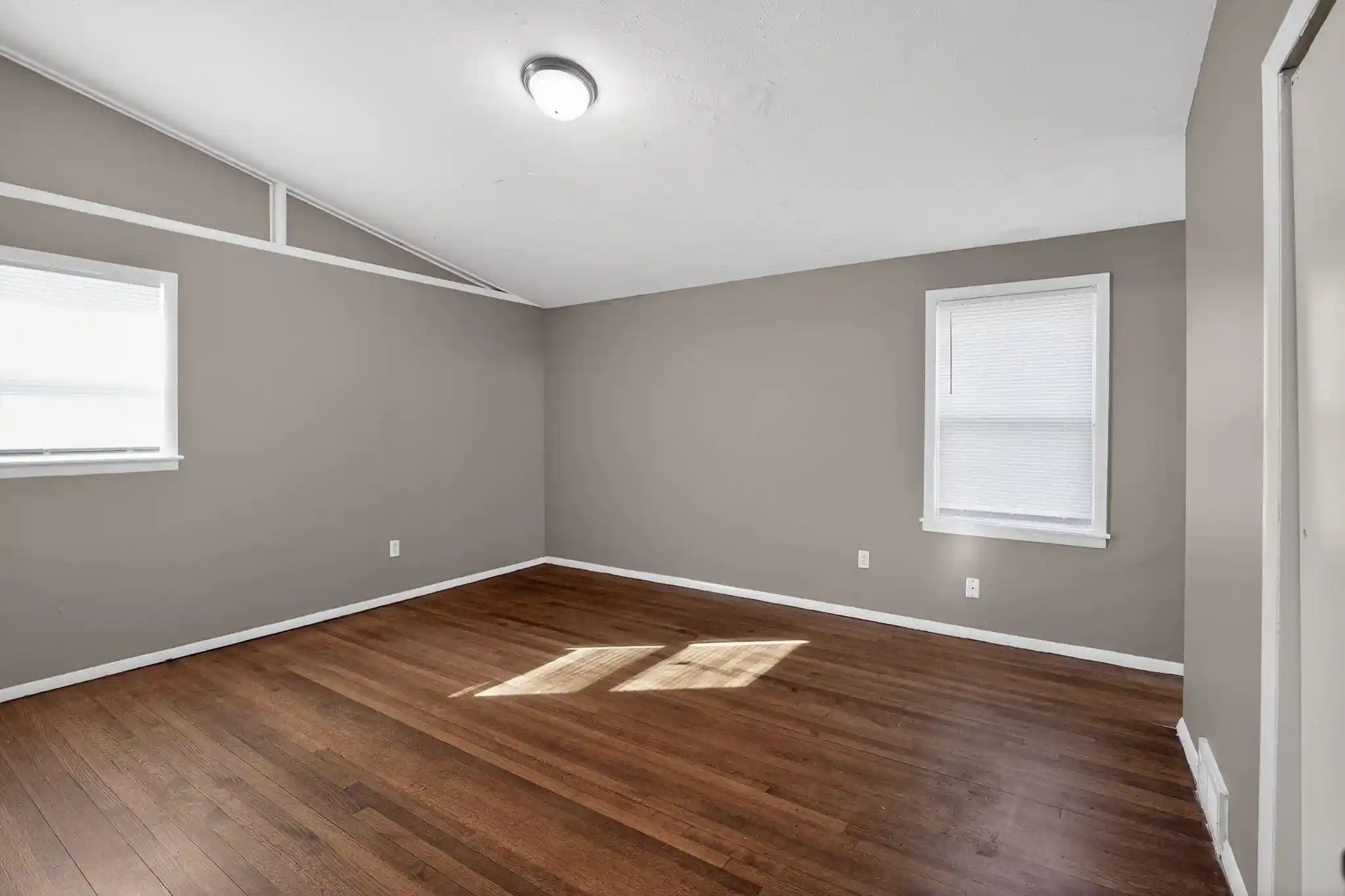 Photo 4 of Sale Pending at 1568 Gowan Dr, Memphis, TN 38127 | MLS# 10215422 | Listing updated on 2026-09-09
