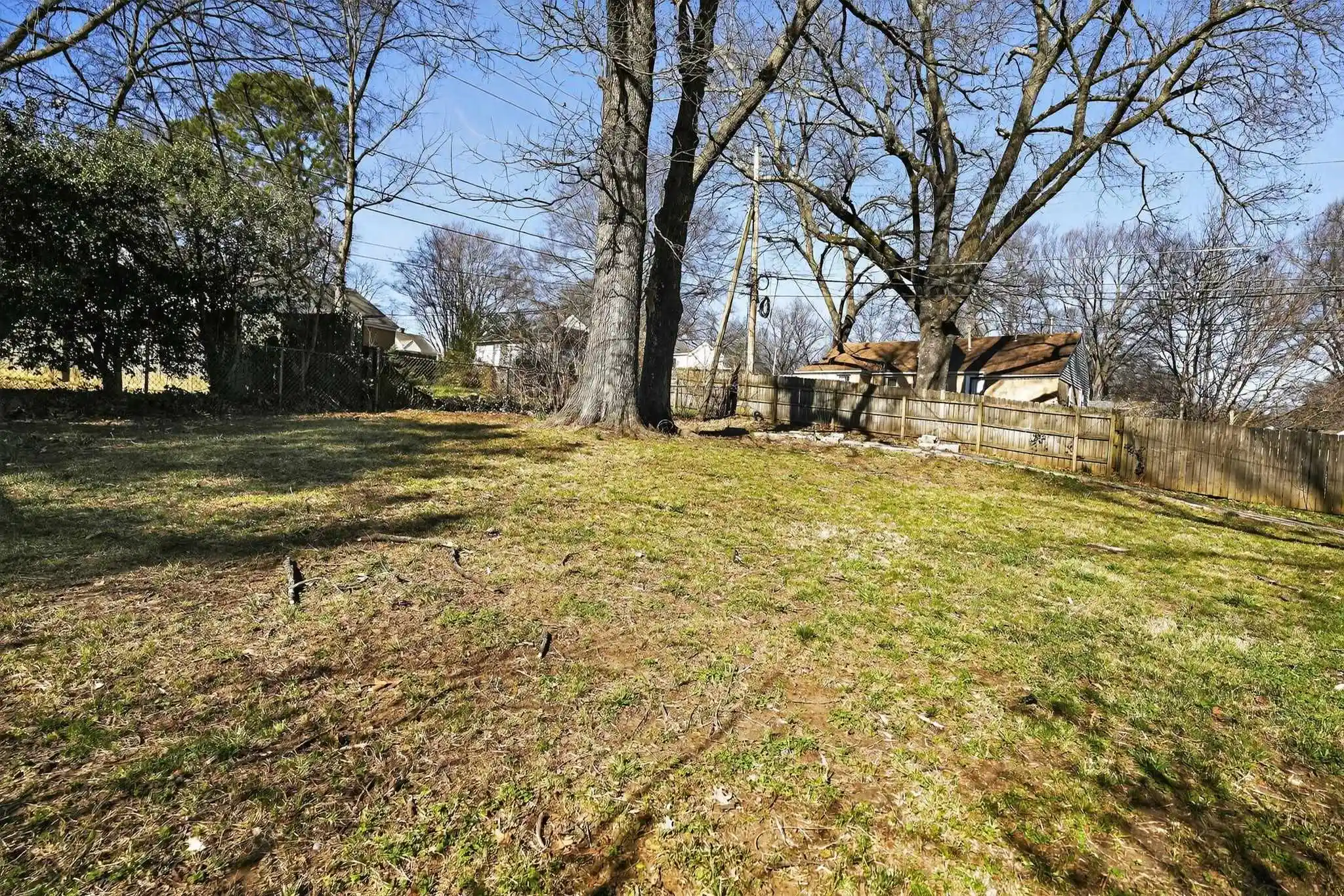 Photo 2 of Single family home for sale at 965 Goodman St, Memphis, TN 38111 | MLS# 10215592 | Listing updated on 2026-09-10