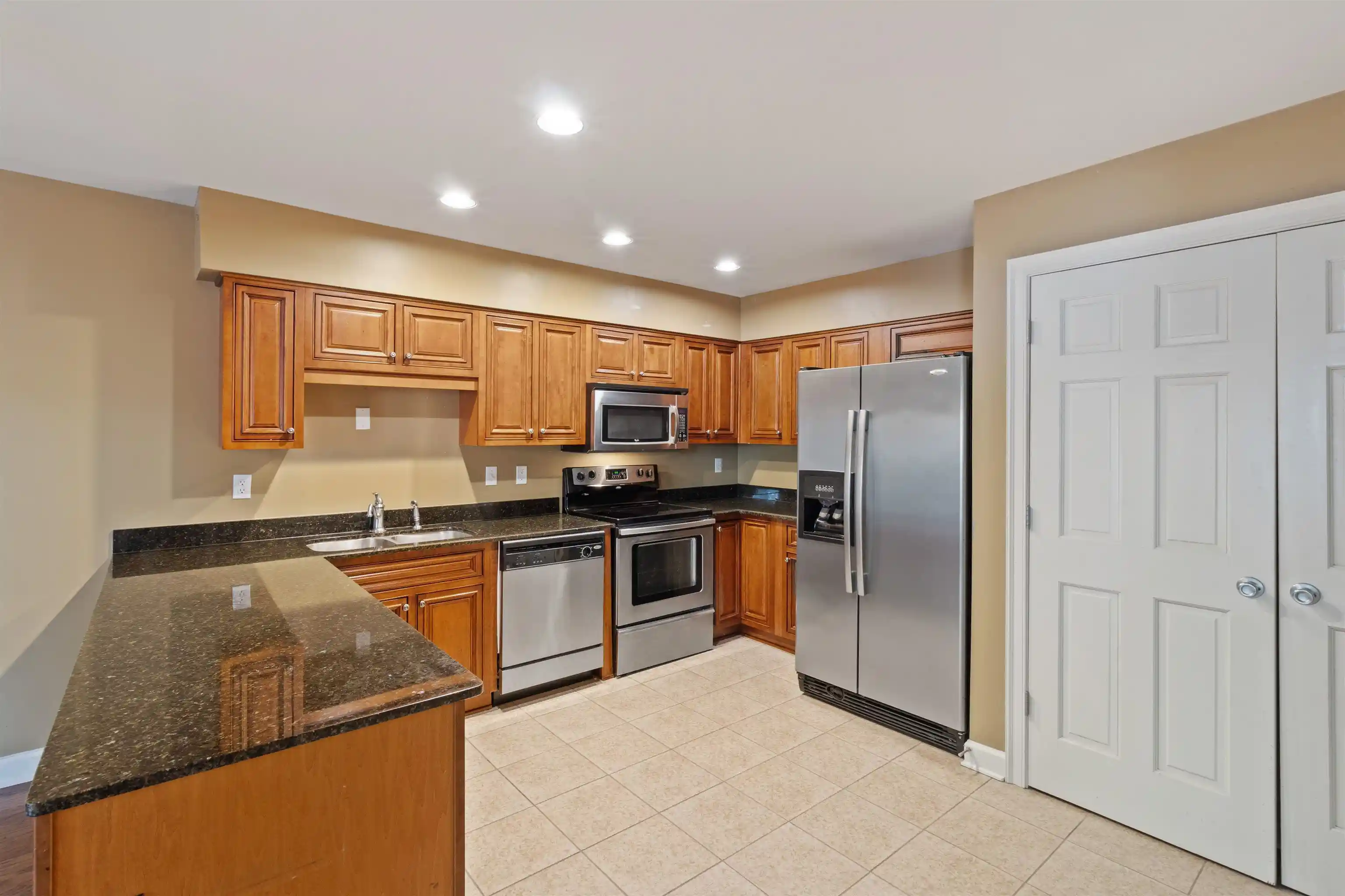3rd image of 700 St Augustine Sq #D, Memphis, TN 38104 | MLS# 10215658