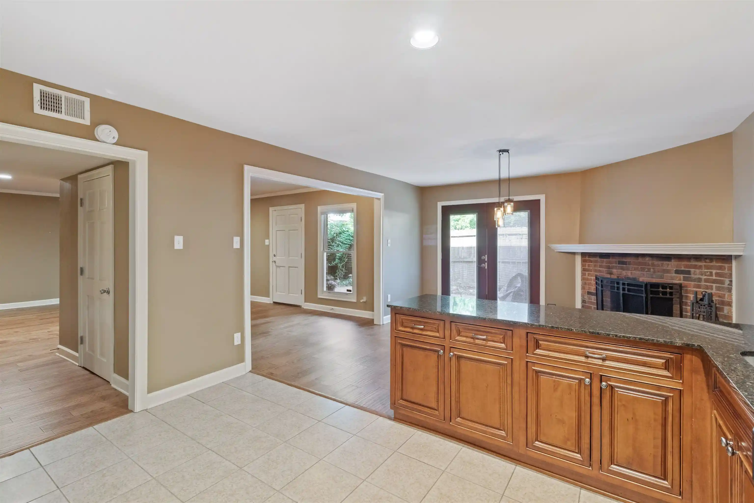 5th image of 700 St Augustine Sq #D, Memphis, TN 38104 | MLS# 10215658