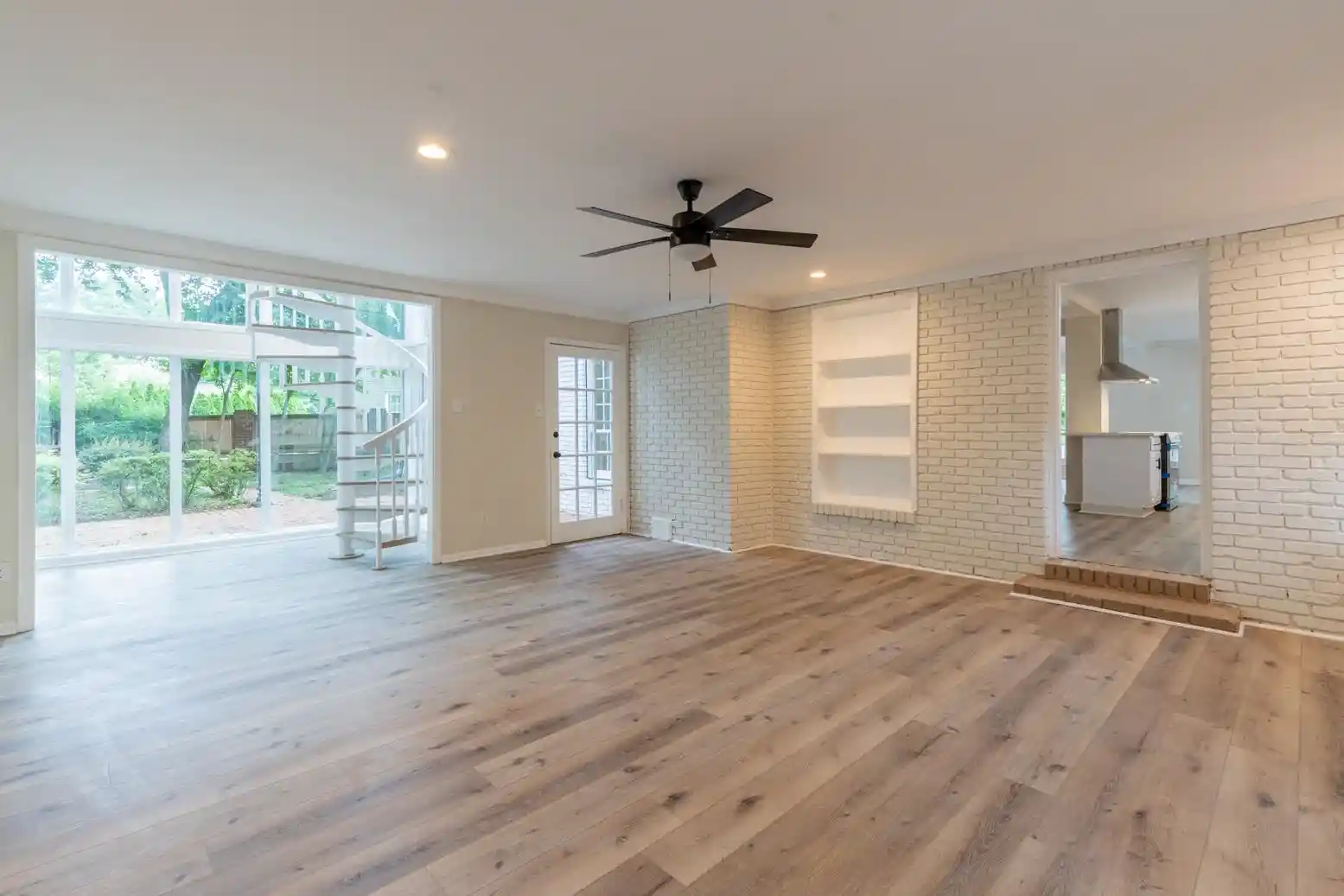 Photo 3 of Single family home for sale at 505 Thorn Ridge Cv, Memphis, TN 38117 | MLS# 10215705 | Listing updated on 2026-08-01