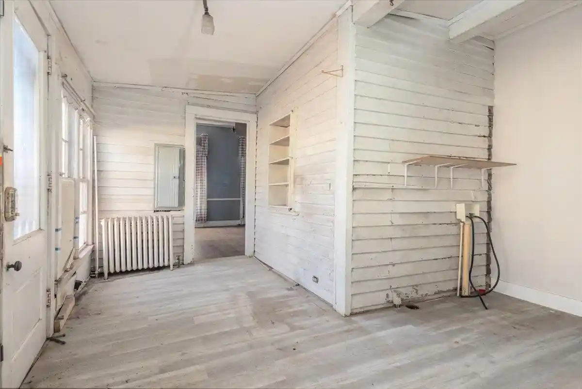 2nd image of 195 N Walthall St, Holly Springs, MS 38635 | MLS# 10215737