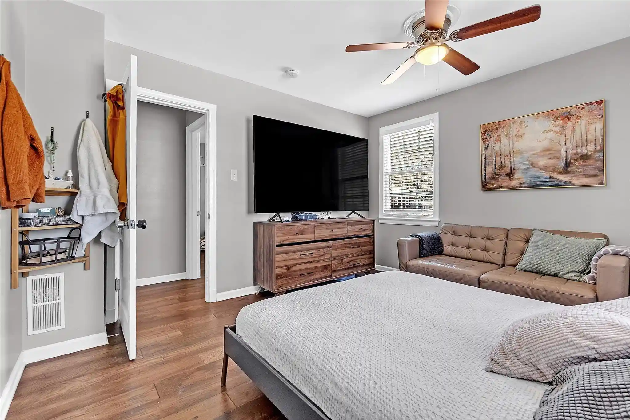 Photo 3 of Single family home for sale at 4079 Philwood Dr, Memphis, TN 38122 | MLS# 10215881 | Listing updated on 2026-09-22