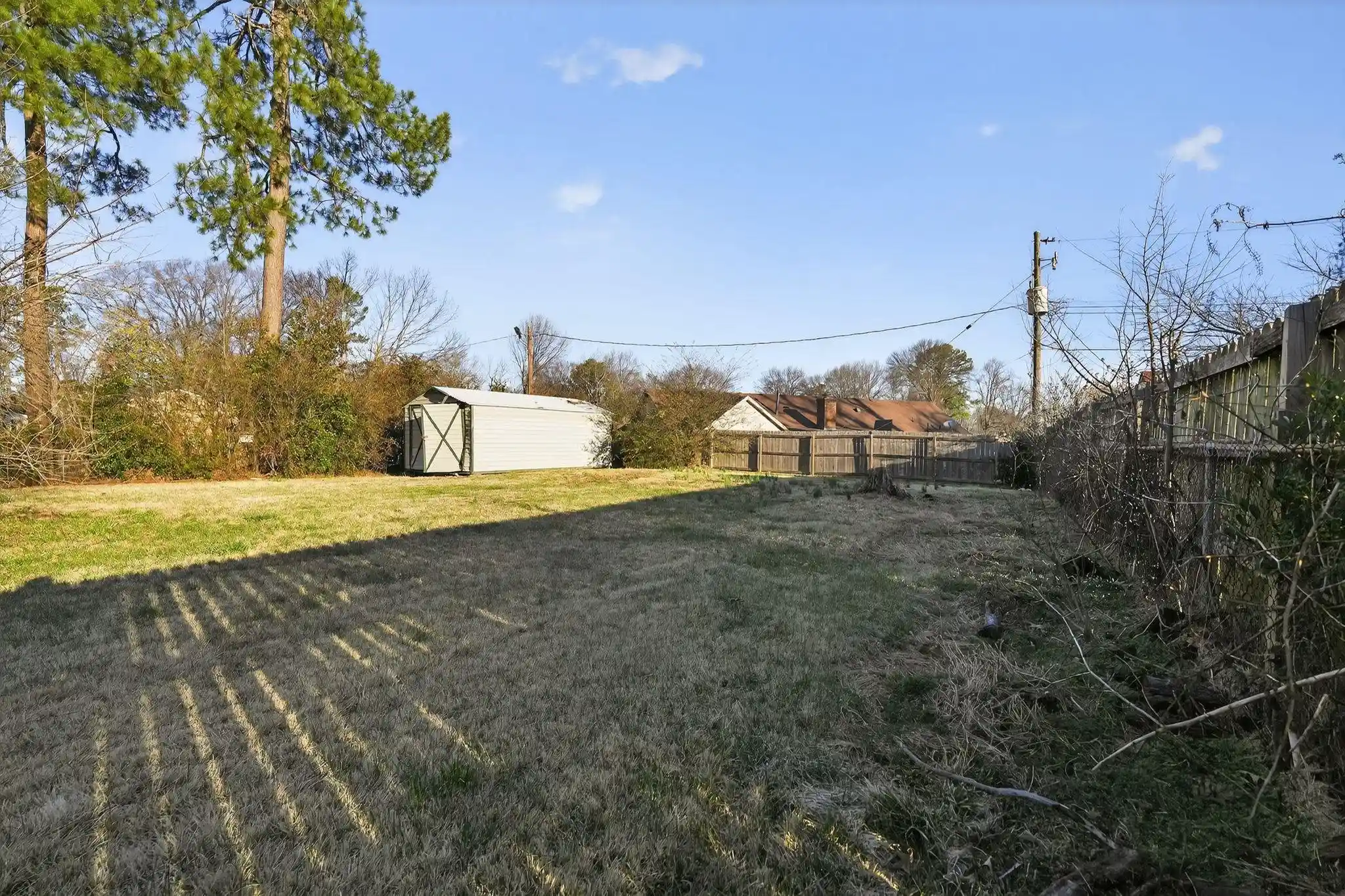 3rd image of 1404 Old Hickory Rd, Memphis, TN 38116 | MLS# 10215941