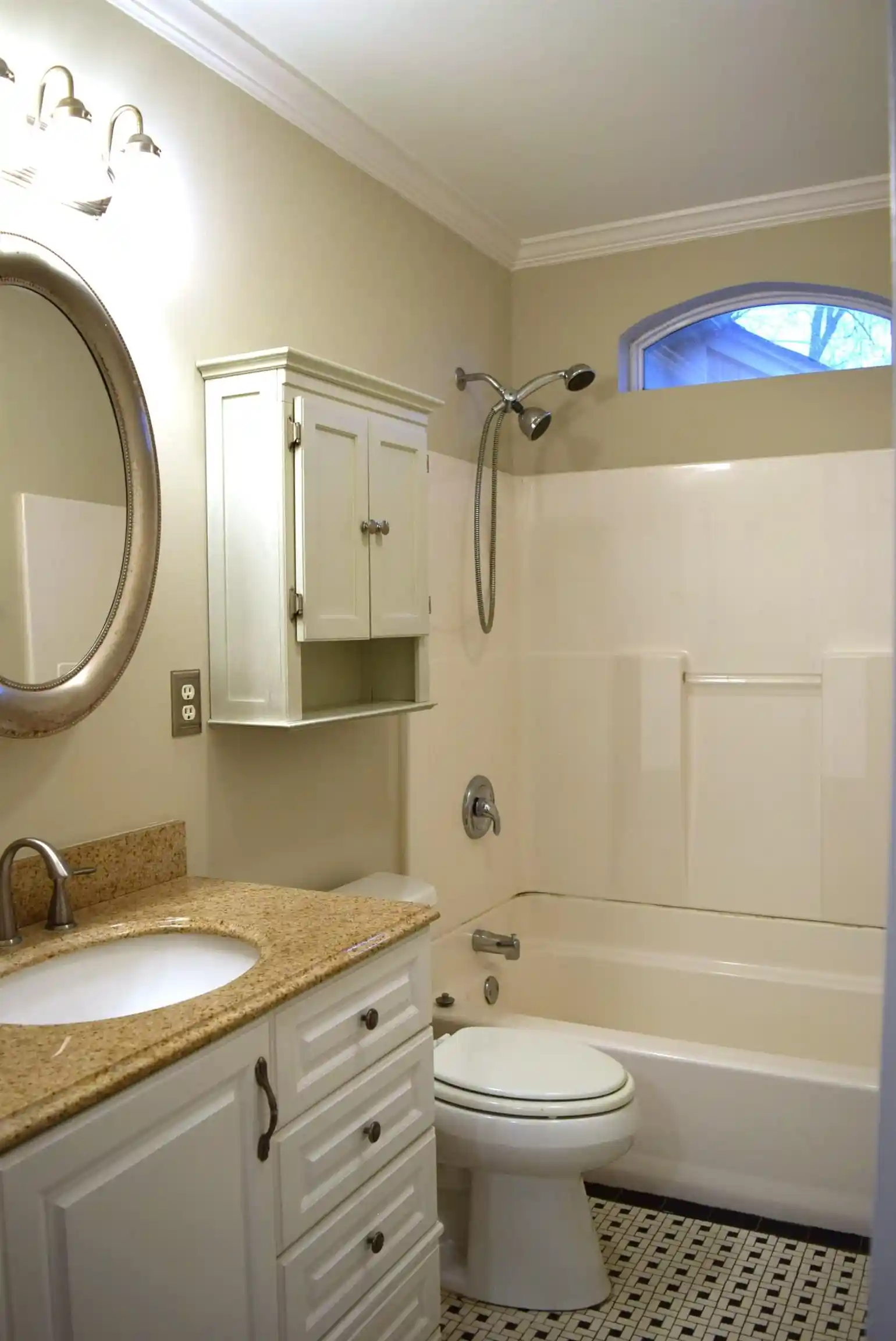 Photo 3 of Single family home for sale at 21 N Fenwick Rd, Memphis, TN 38111 | MLS# 10216083 | Listing updated on 2026-09-01