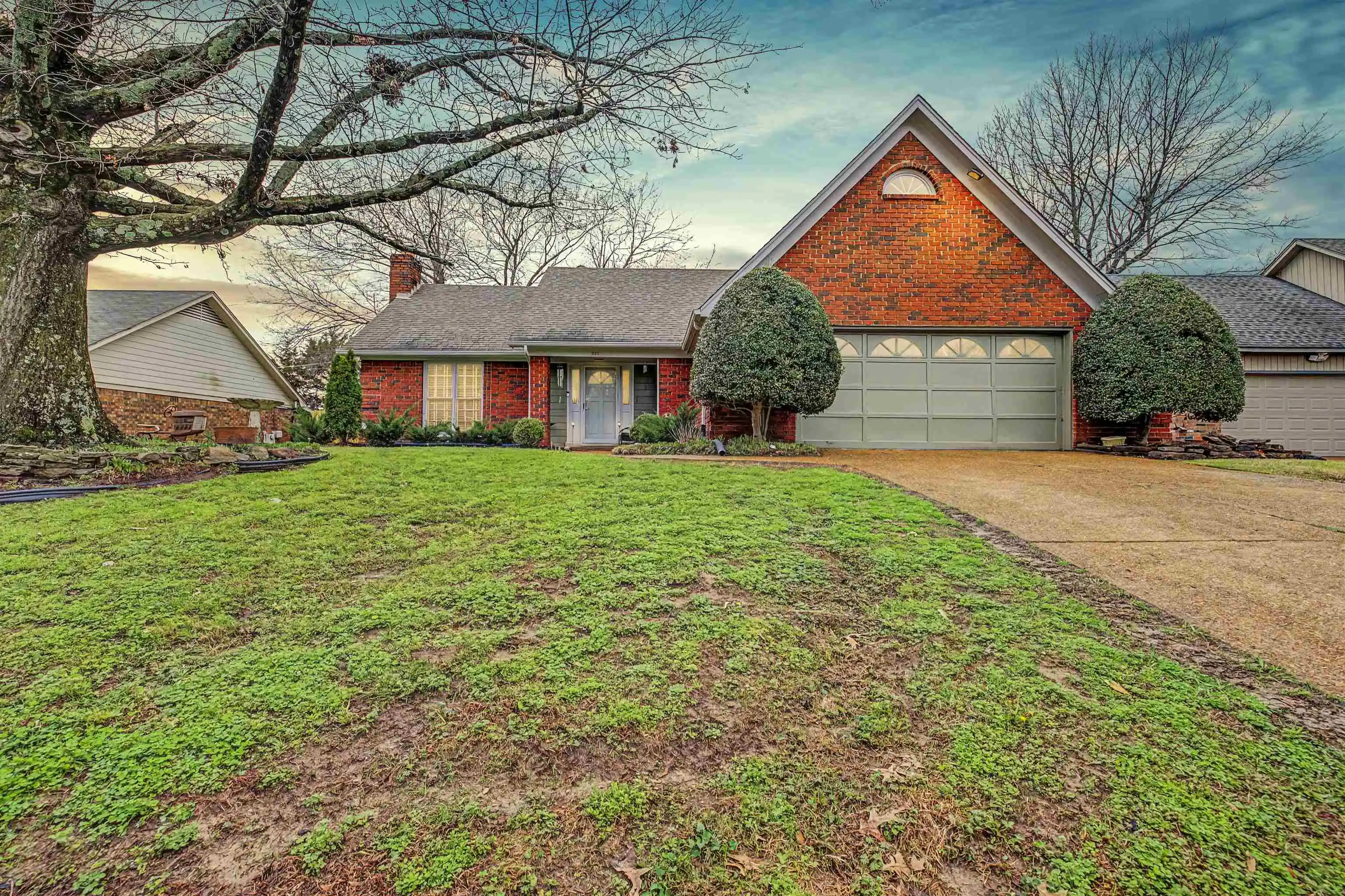 Photo 1 of Single family home for sale at 951 Dove Holw Dr, Cordova, TN 38018 | MLS# 10216529 | Listing updated on 2026-09-02