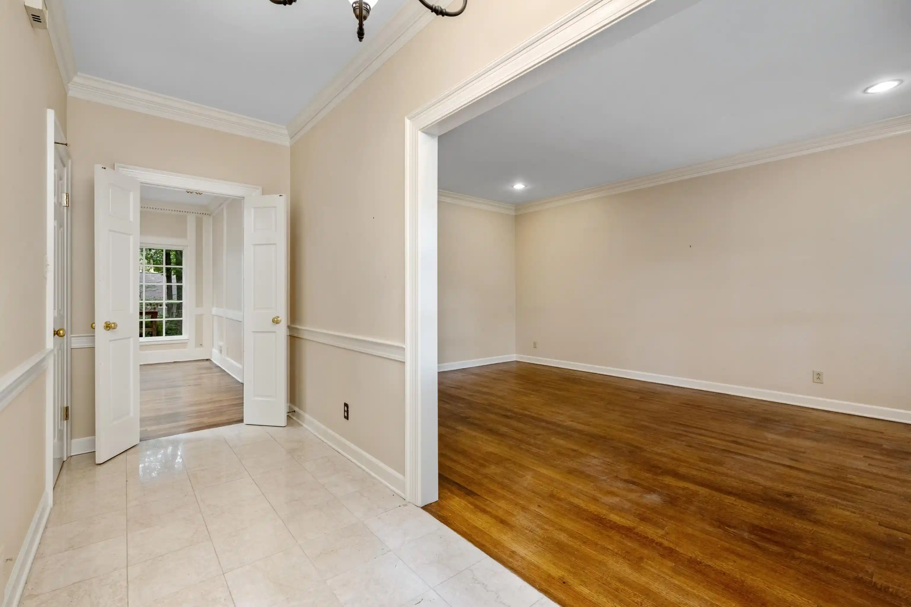 Photo 3 of Single family home for sale at 2784 Fox Crk Dr, Germantown, TN 38138 | MLS# 10216638 | Listing updated on 2026-09-12