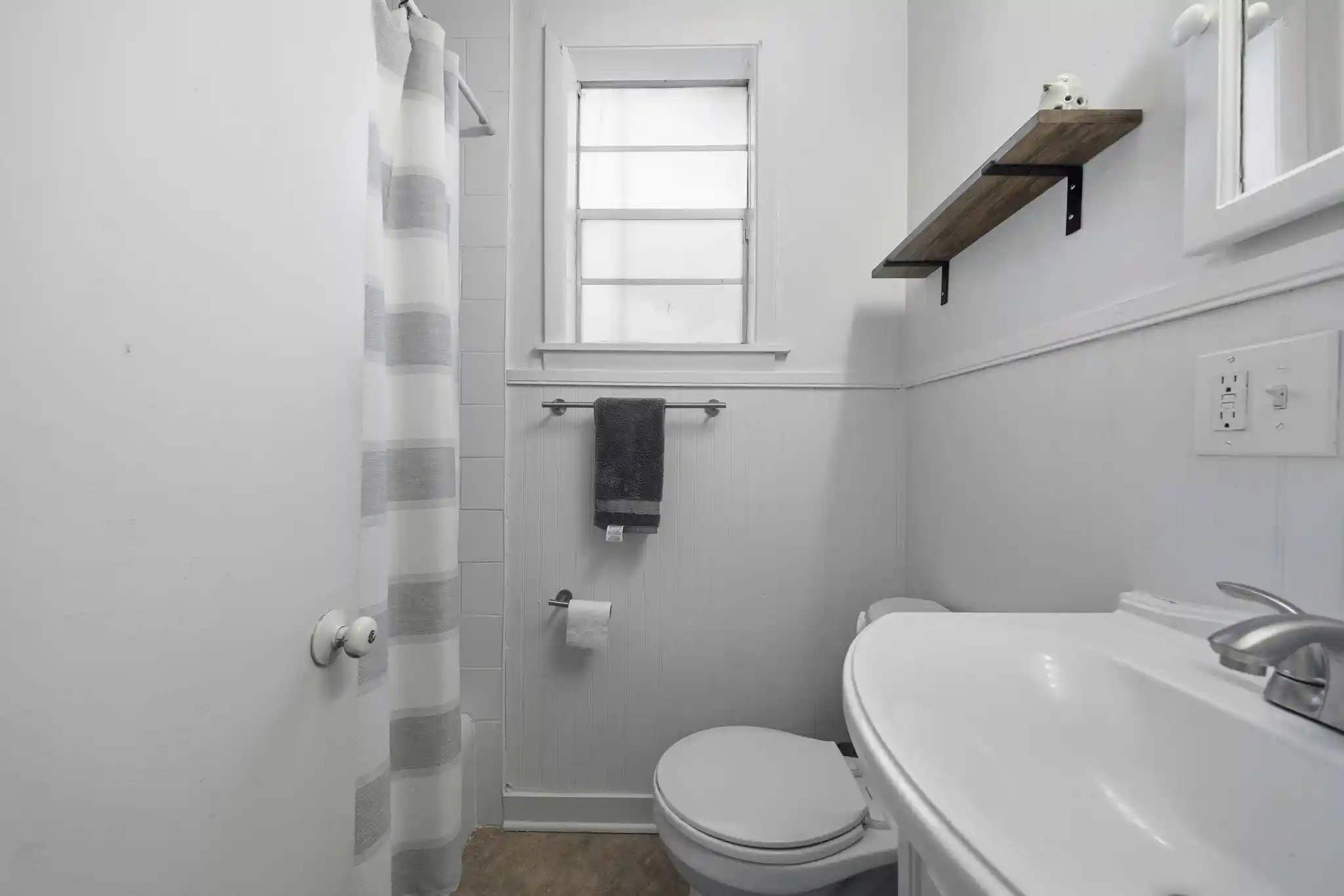 Photo 3 of Single family home for sale at 471 S Reese St, Memphis, TN 38111 | MLS# 10216668 | Listing updated on 2026-08-20