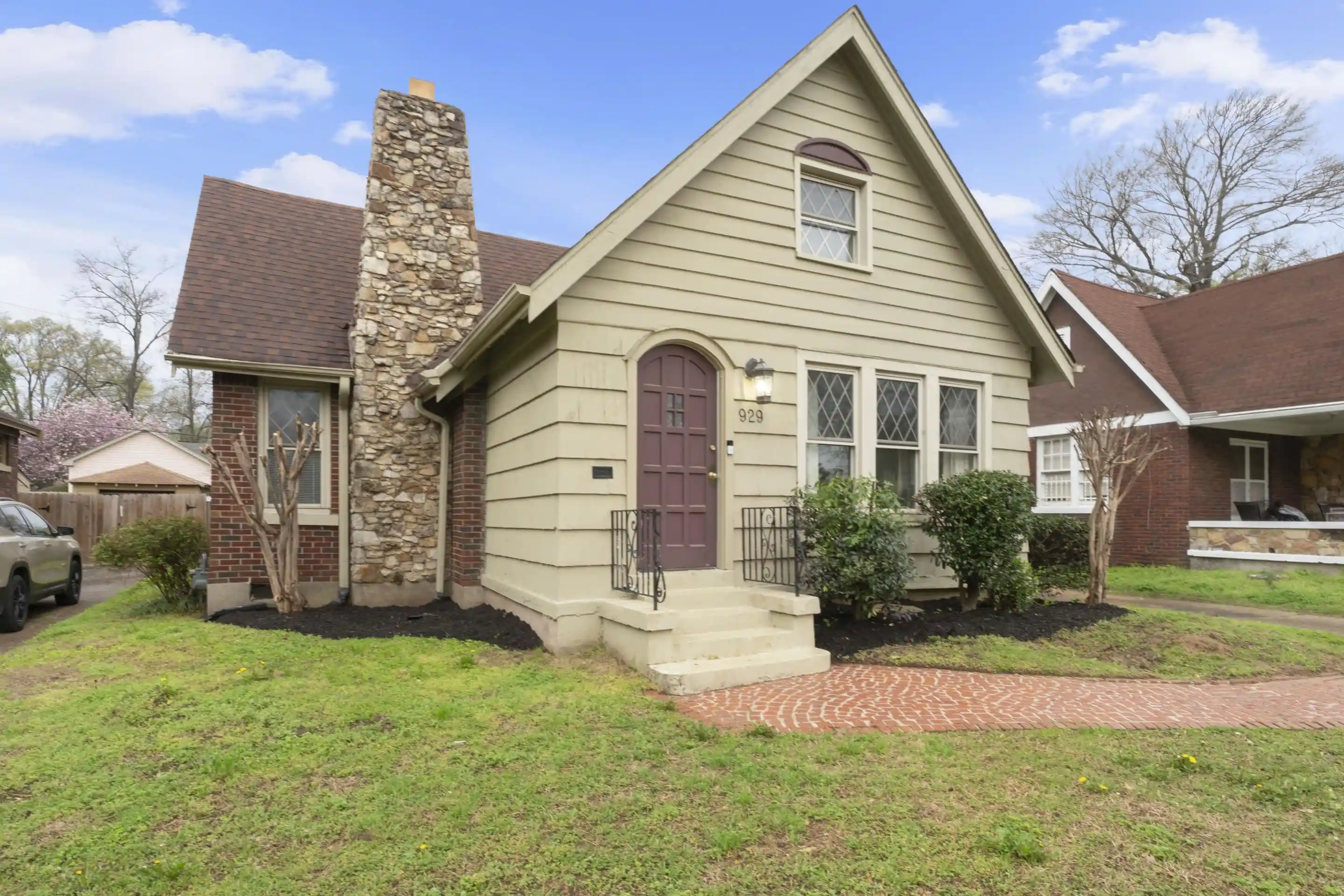 1st image of 929 University St, Memphis, TN 38107 | MLS# 10216674