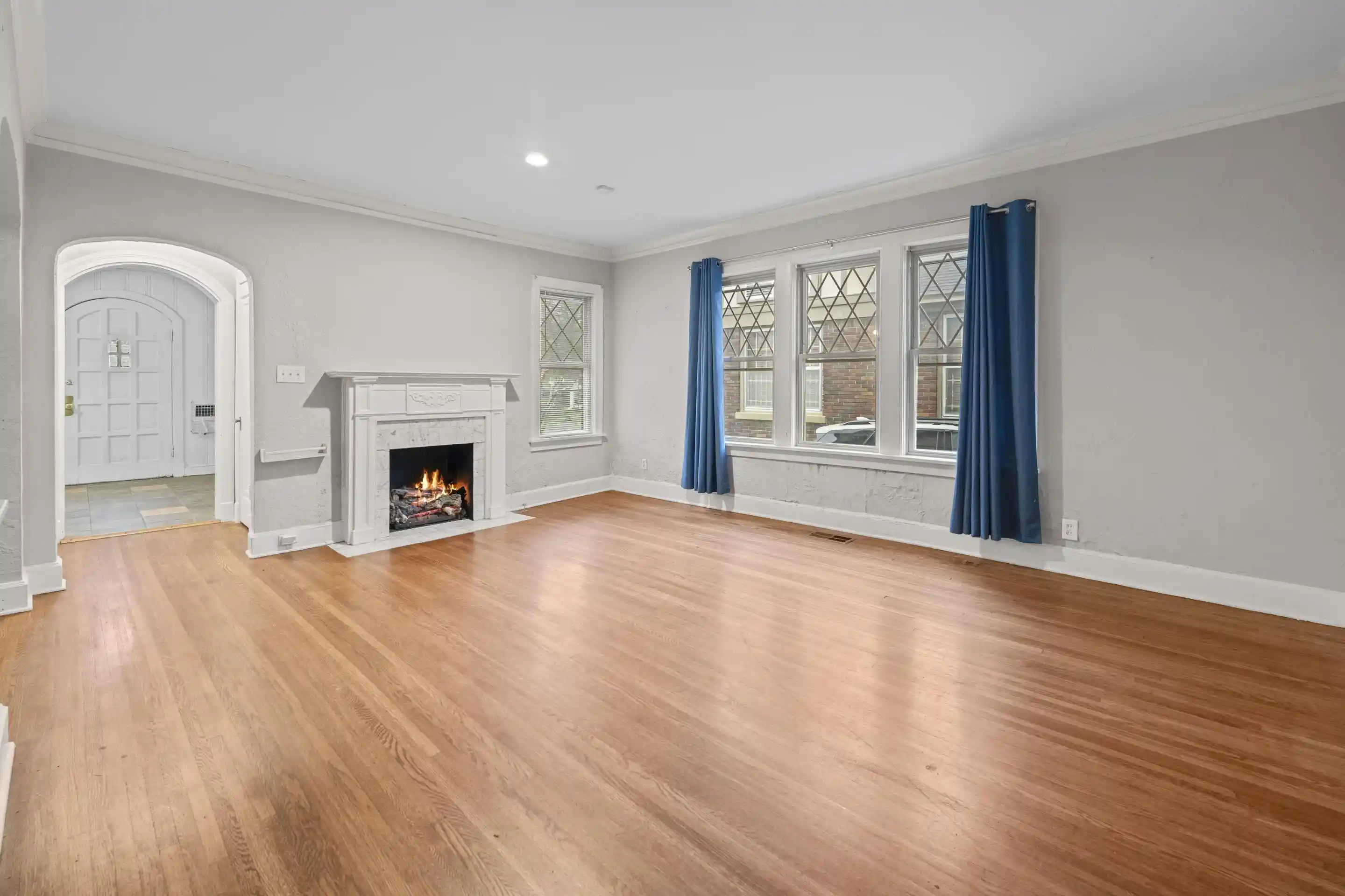 2nd image of 929 University St, Memphis, TN 38107 | MLS# 10216674