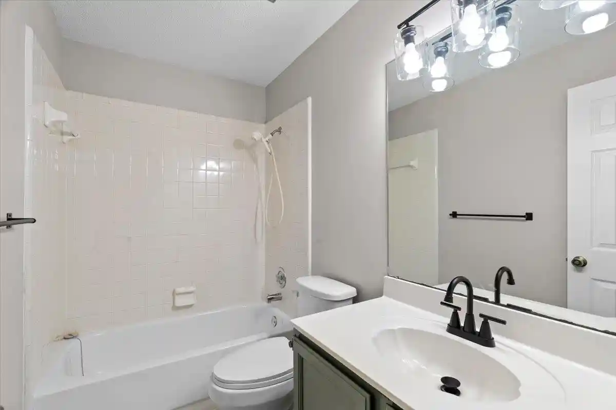 Photo 2 of Sale Pending at 7360 Vondel Cv, Memphis, TN 38133 | MLS# 10216707 | Listing updated on 2026-08-25