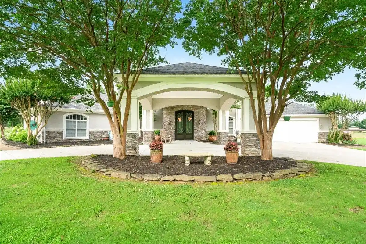 Homes for sale in Piperton, TN | 700 Keough Dr, Piperton, TN 38017 | MLS# 10216789