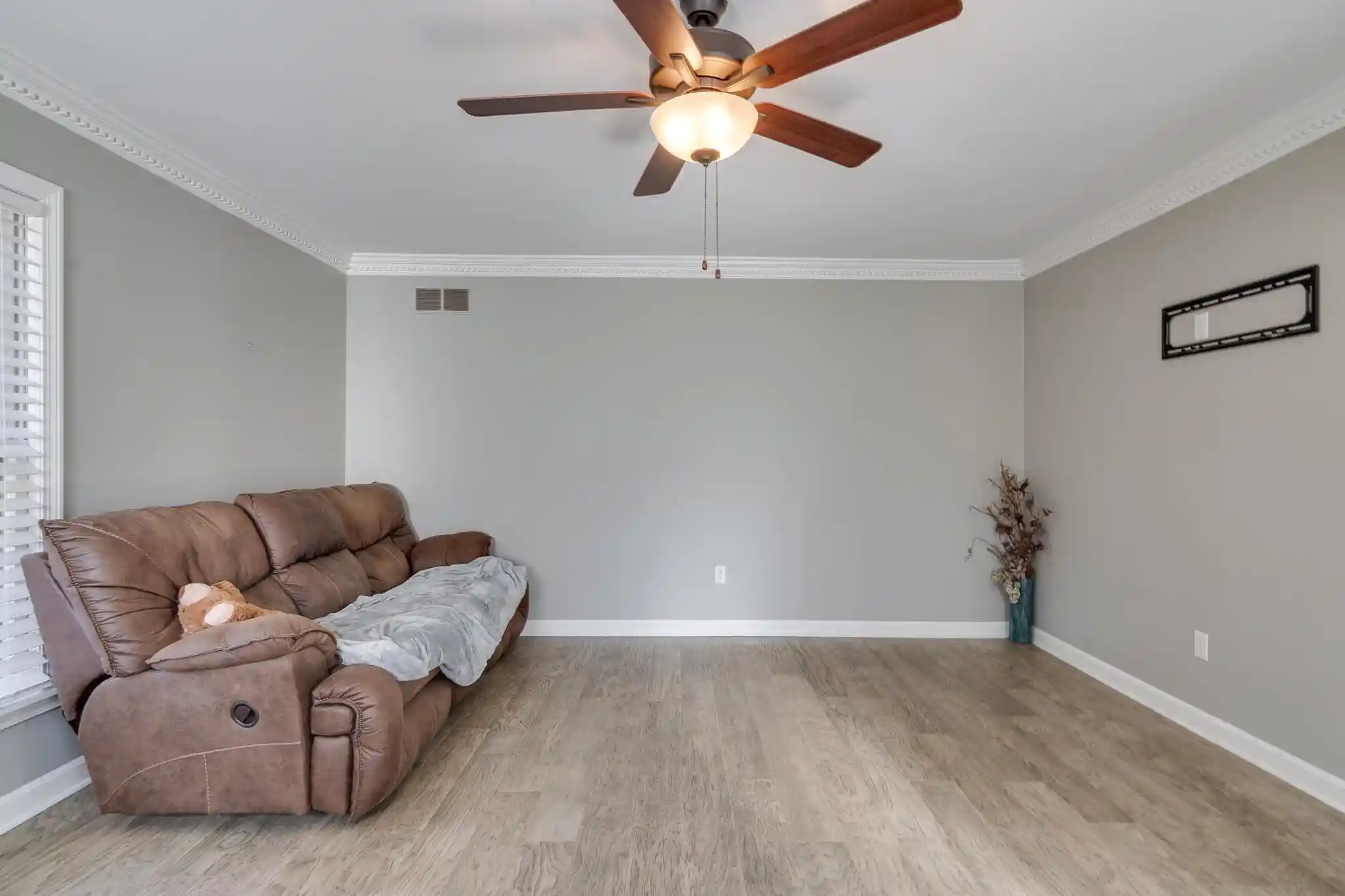 Photo 3 of Sale Pending at 6764 Sunburst Cv, Memphis, TN 38119 | MLS# 10216868 | Listing updated on 2026-08-25