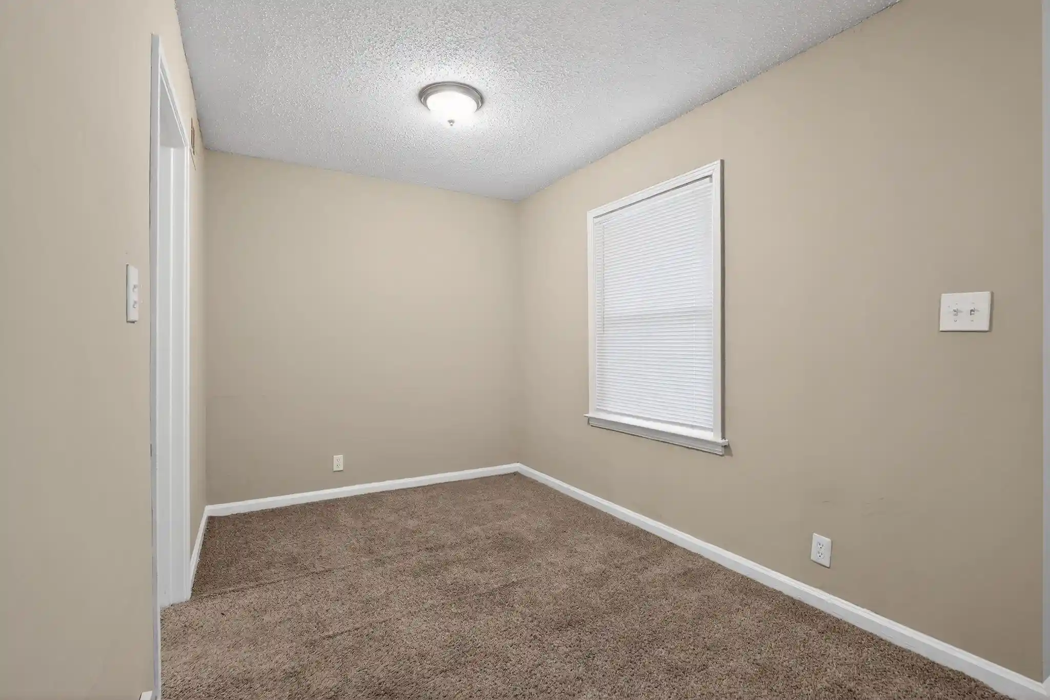 Photo 4 of Sale Pending at 1456 Rolling Hills Dr, Memphis, TN 38127 | MLS# 10216972 | Listing updated on 2026-09-24