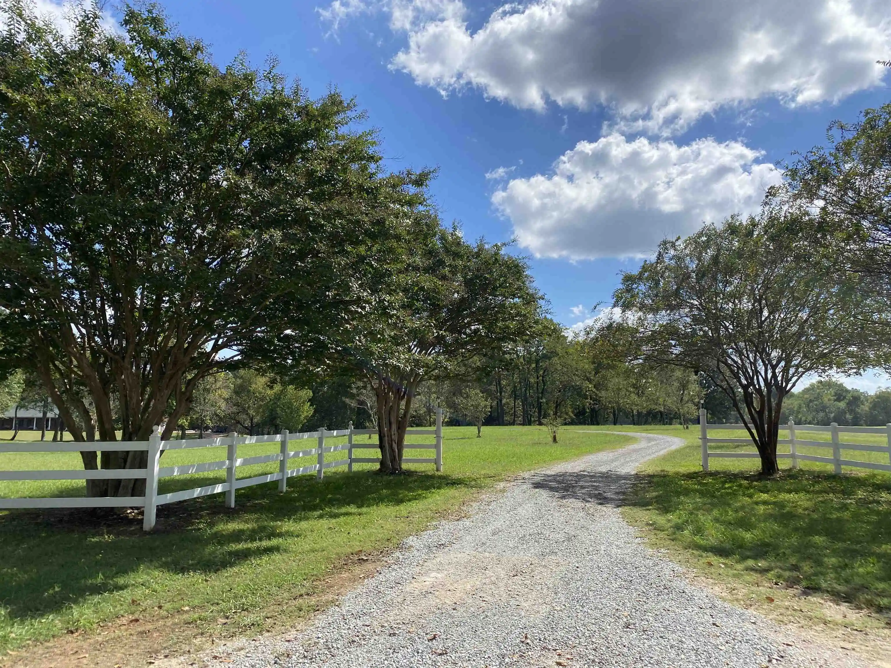 Homes for sale in Hickory Valley, TN | 695 Middleburg Rd, Hickory Valley, TN 38042 | MLS# 10217293