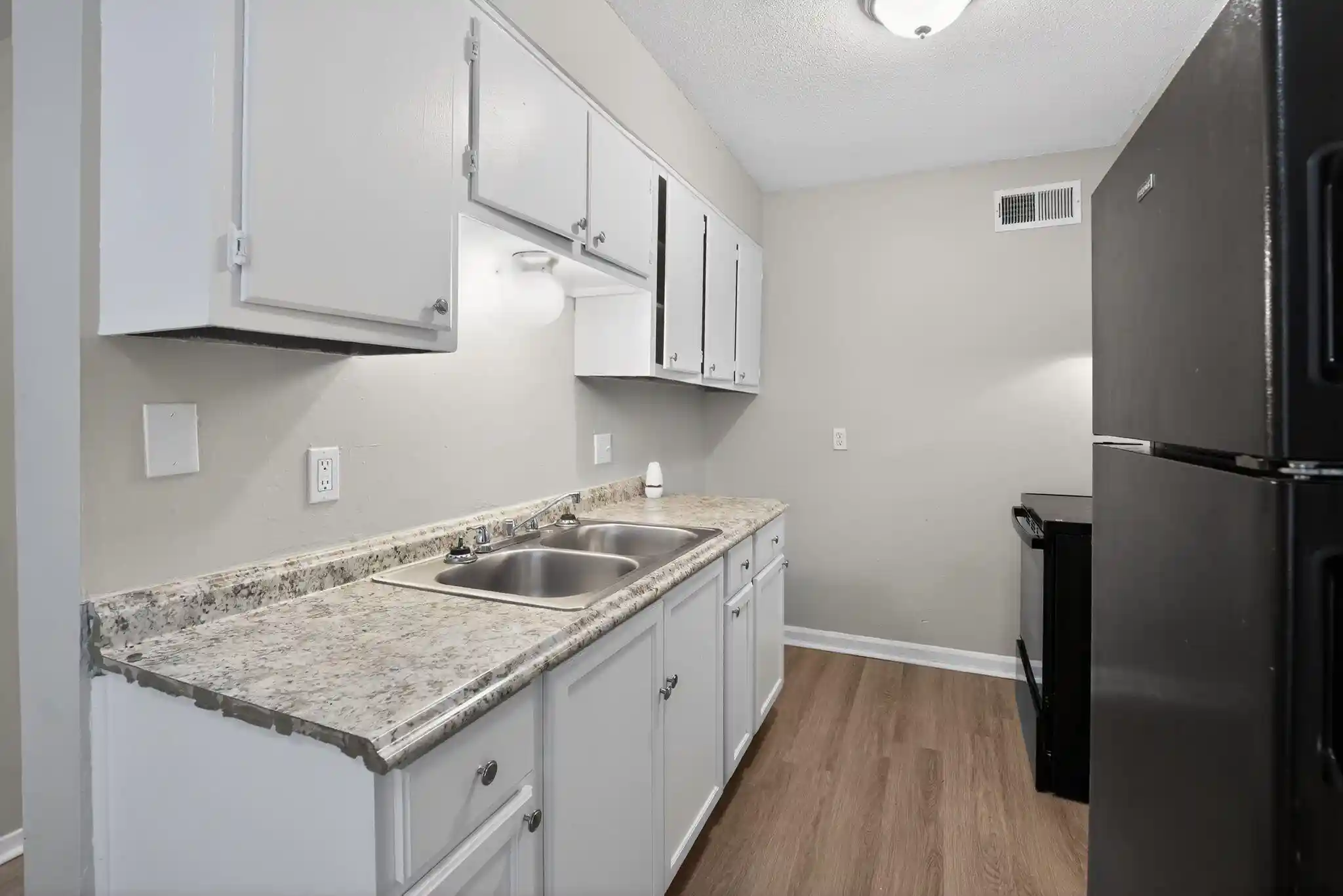 2nd image of 3709 Bluff Wood Dr, Memphis, TN 38128 | MLS# 10217318