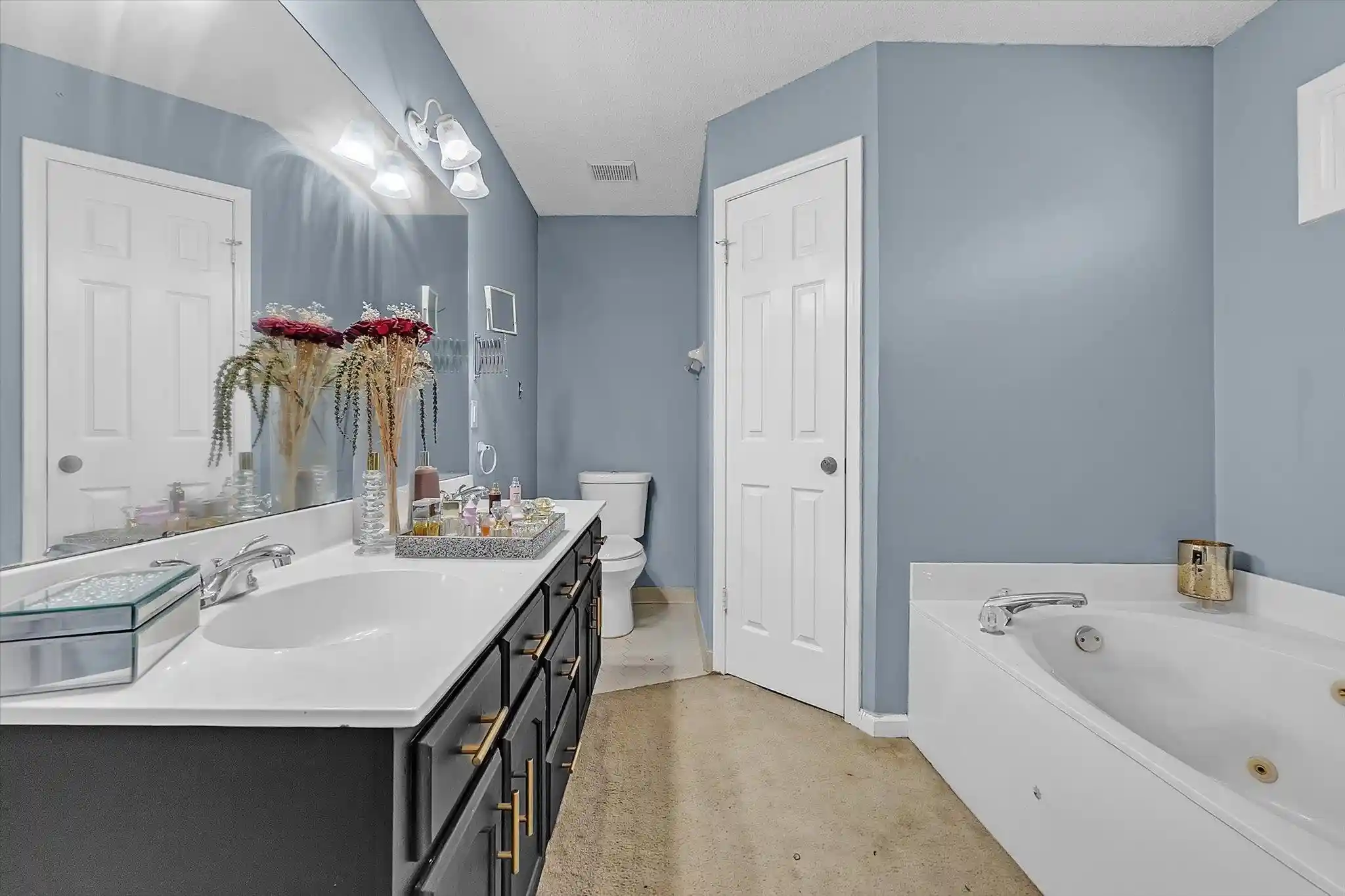 Photo 3 of Single family home for sale at 339 Summerfield Ln, Cordova, TN 38018 | MLS# 10217390 | Listing updated on 2026-09-04
