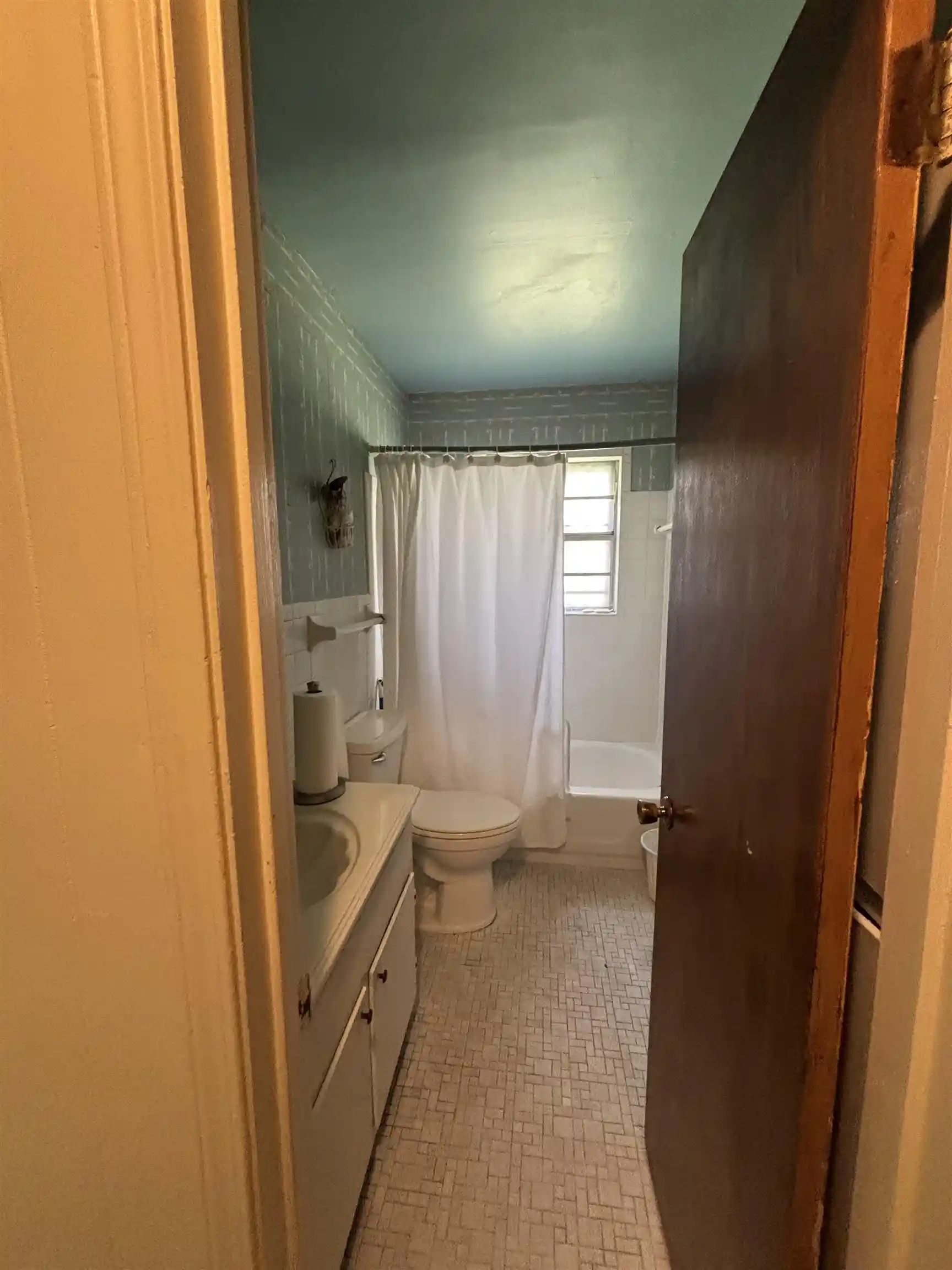 5th image of 1088 Western Park Dr, Memphis, TN 38109 | MLS# 10217505