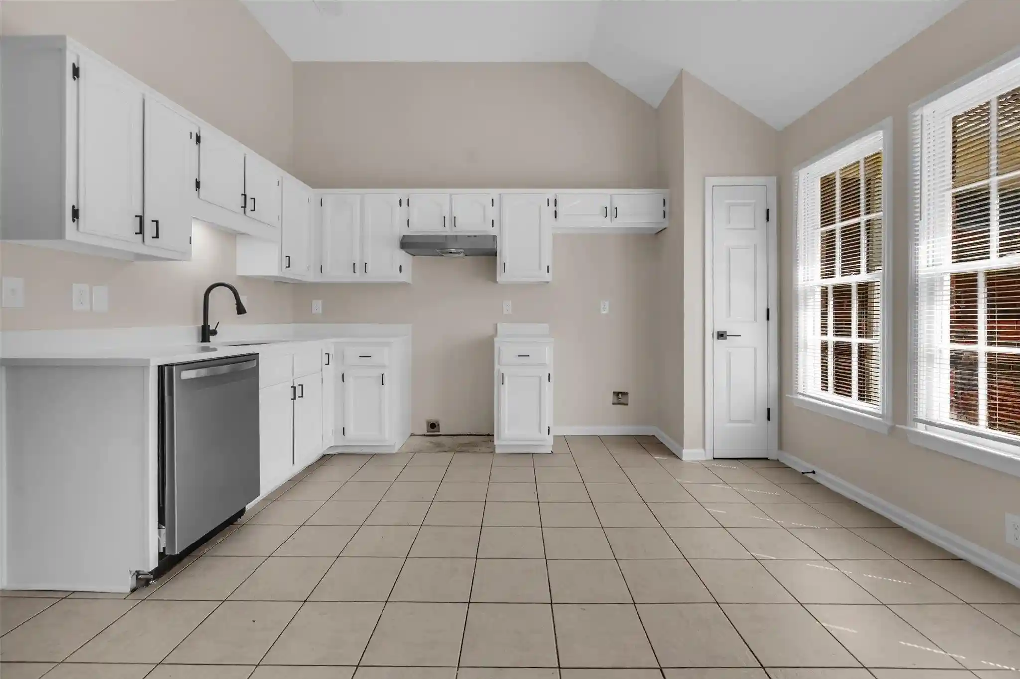 Photo 3 of Sale Pending at 7279 Schilling Cv, Memphis, TN 38125 | MLS# 10217561 | Listing updated on 2026-08-04
