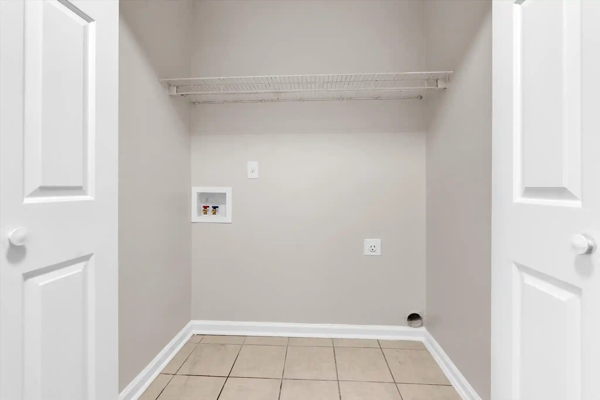 Photo 3 of Sale Pending at 7279 Schilling Cv, Memphis, TN 38125 | MLS# 10217561 | Listing updated on 2026-08-04