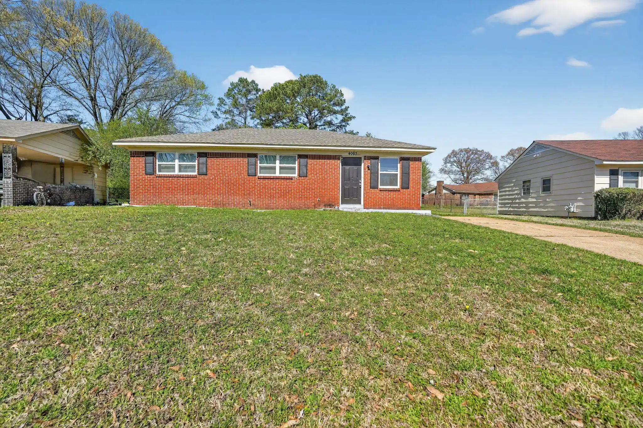 Homes for sale in Memphis, TN | 4983 Appleville Rd, Memphis, TN 38109 | MLS# 10217592