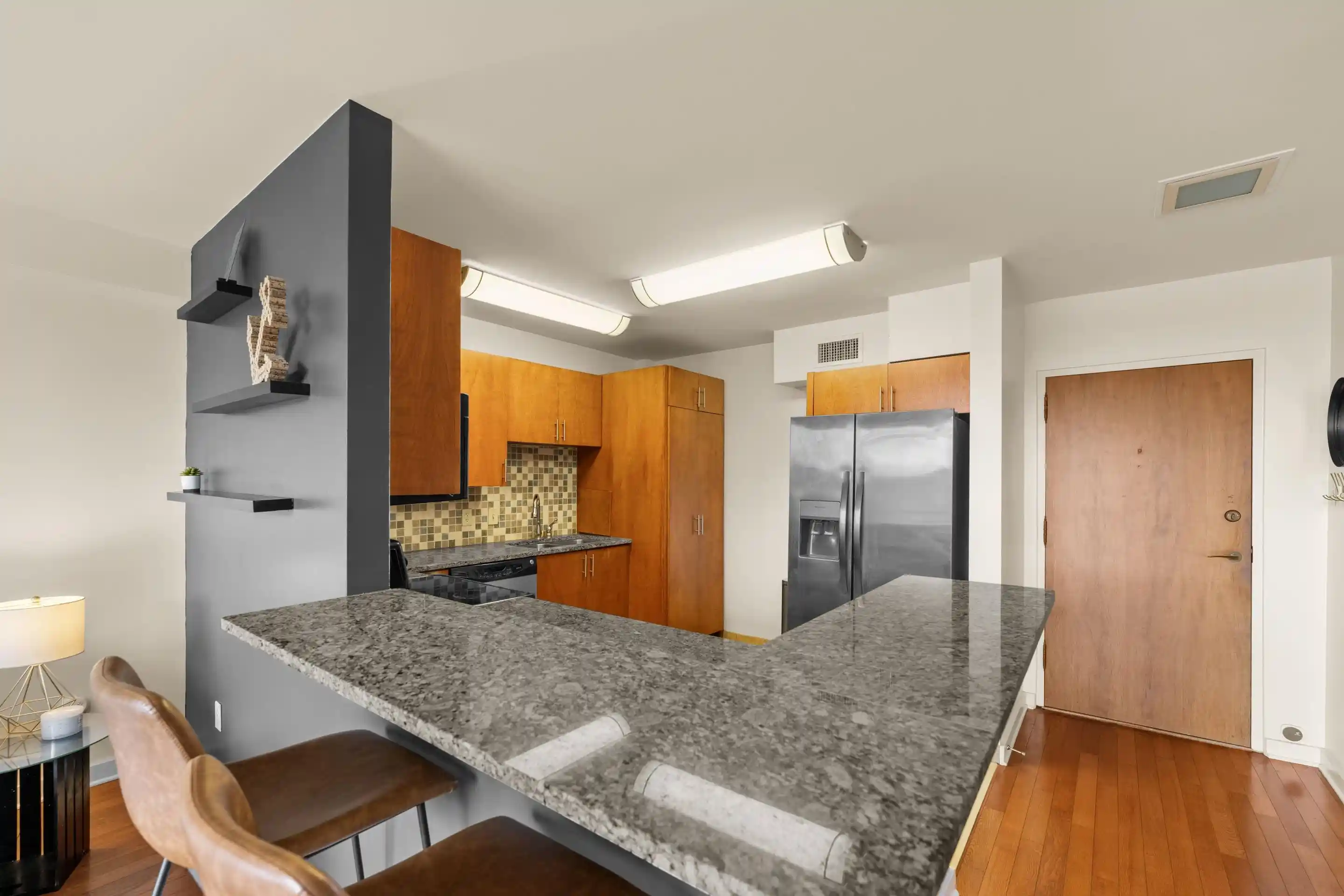 2nd image of 2195 Poplar Ave, Memphis, TN 38104