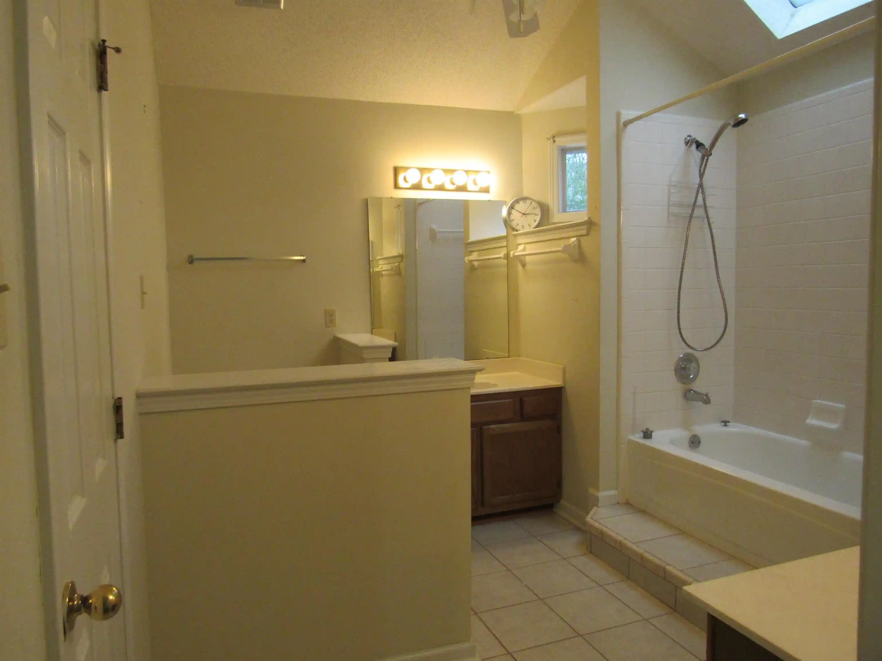 Photo 2 of Single family home for sale at 7513 Meadowland Dr, Memphis, TN 38133 | MLS# 10217643 | Listing updated on 2026-08-01