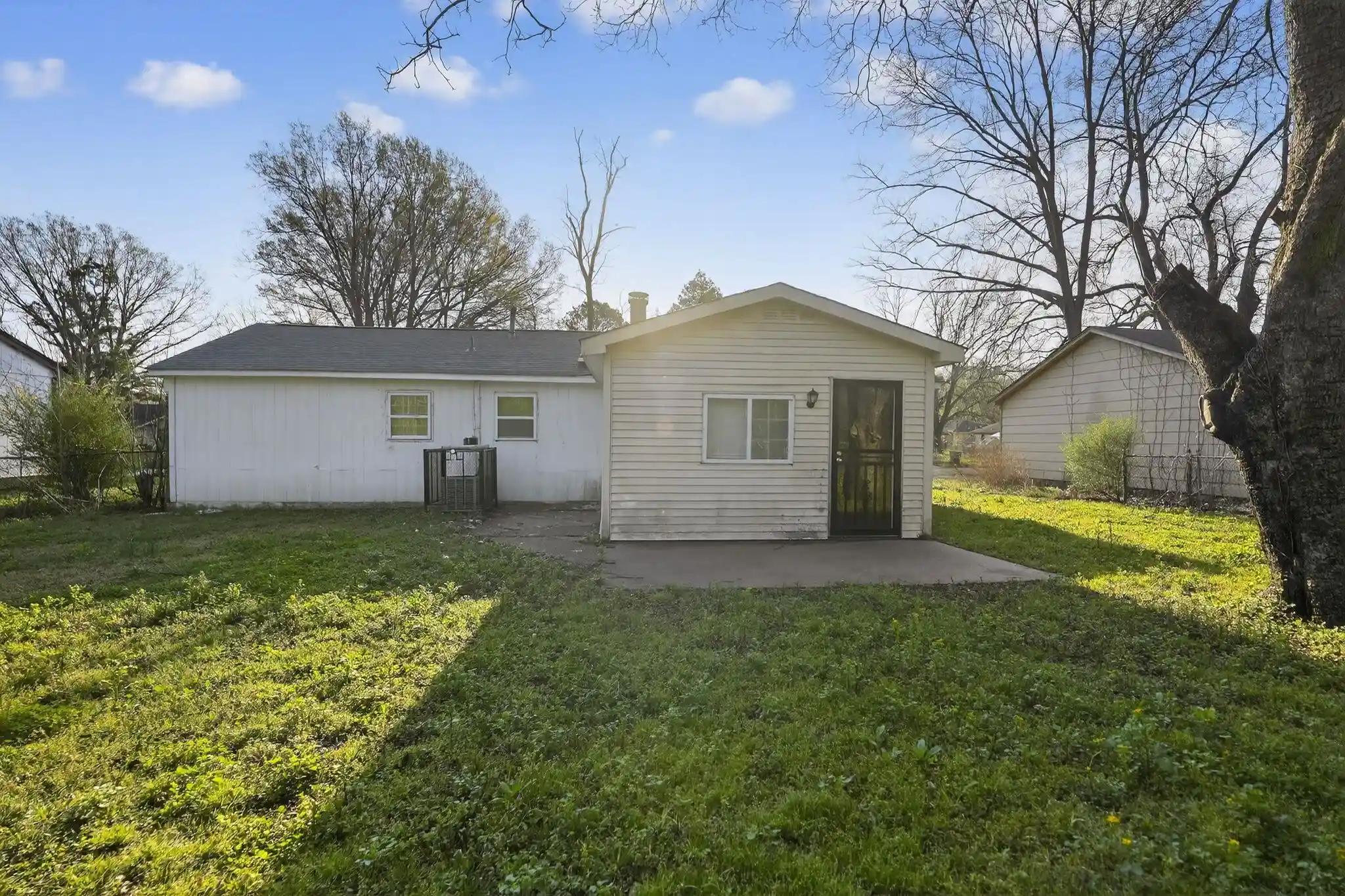 Photo 2 of Sale Pending at 4989 Mike Dr, Memphis, TN 38127 | MLS# 10217853 | Listing updated on 2026-09-09