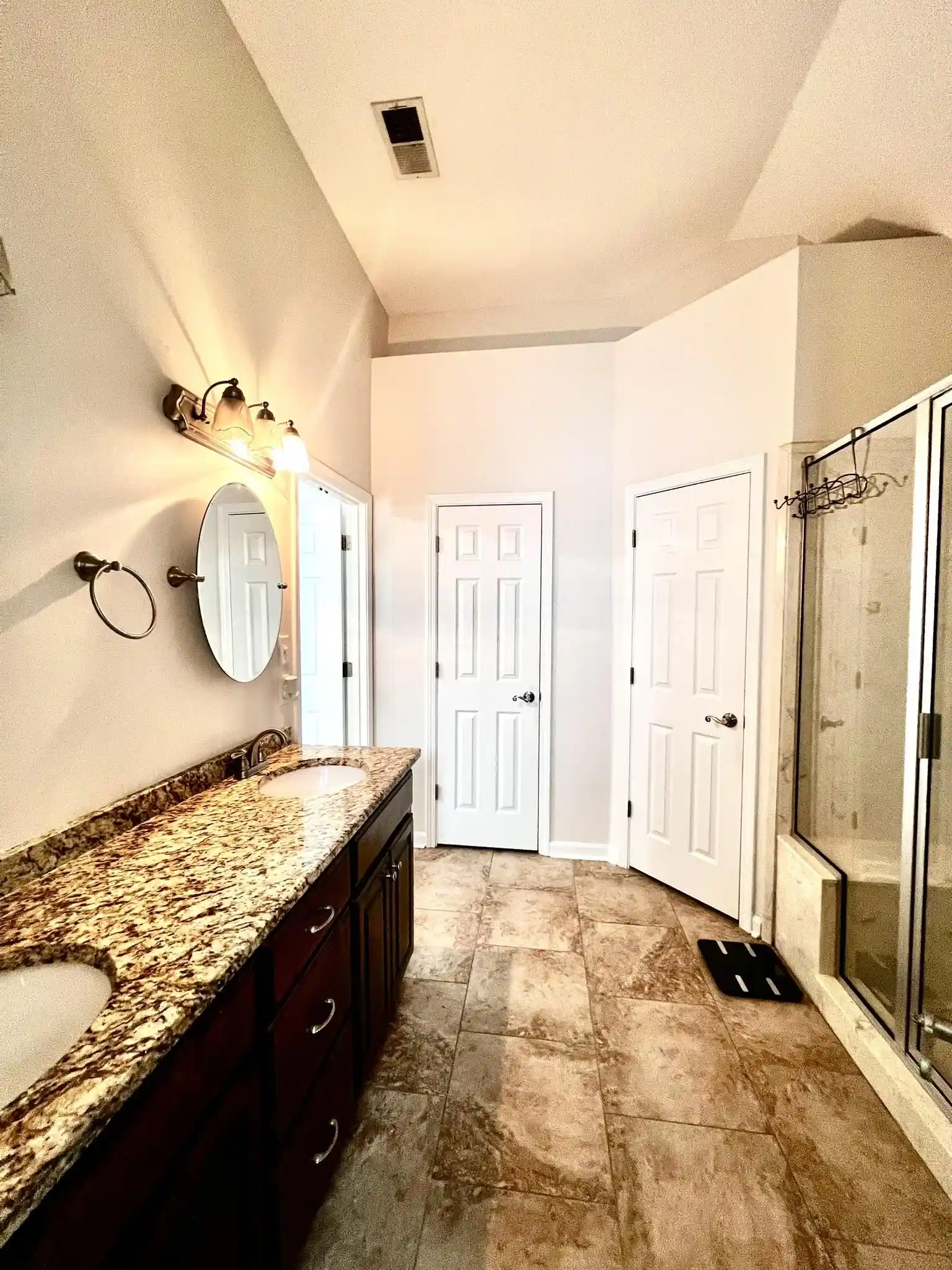 Photo 3 of Single family home for sale at 1197 Misty Isle Dr, Memphis, TN 38103 | MLS# 10217941 | Listing updated on 2026-09-28