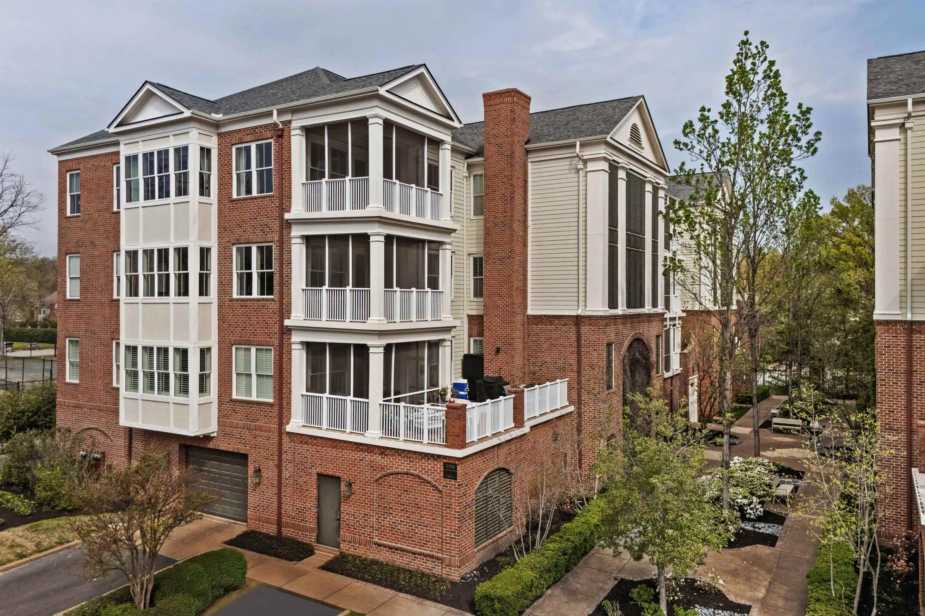 1st image of 5194 Lexington Club Cv #401-402, Memphis, TN 38117 | MLS# 10217985