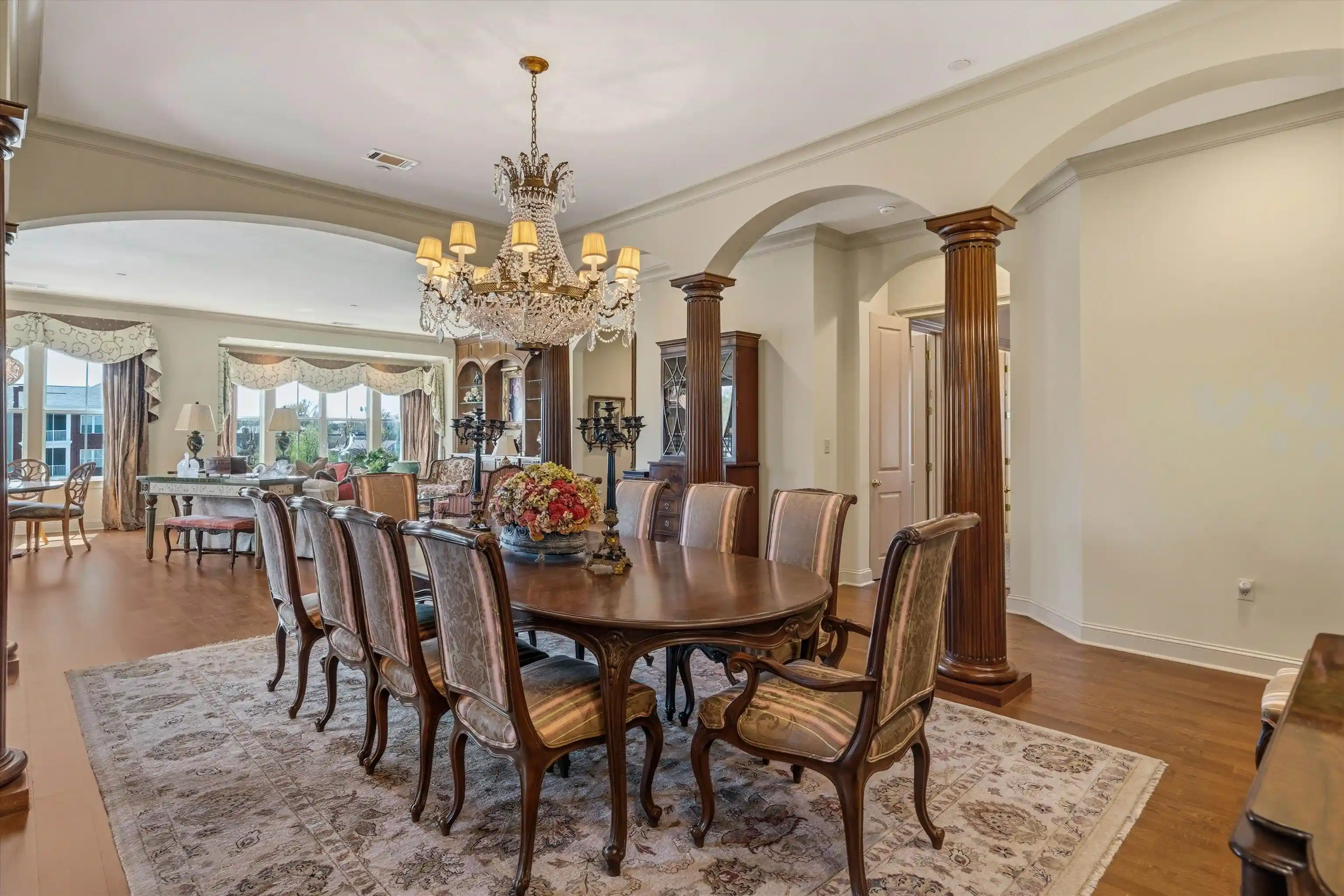 3rd image of 5194 Lexington Clb Cv, Memphis, TN 38117