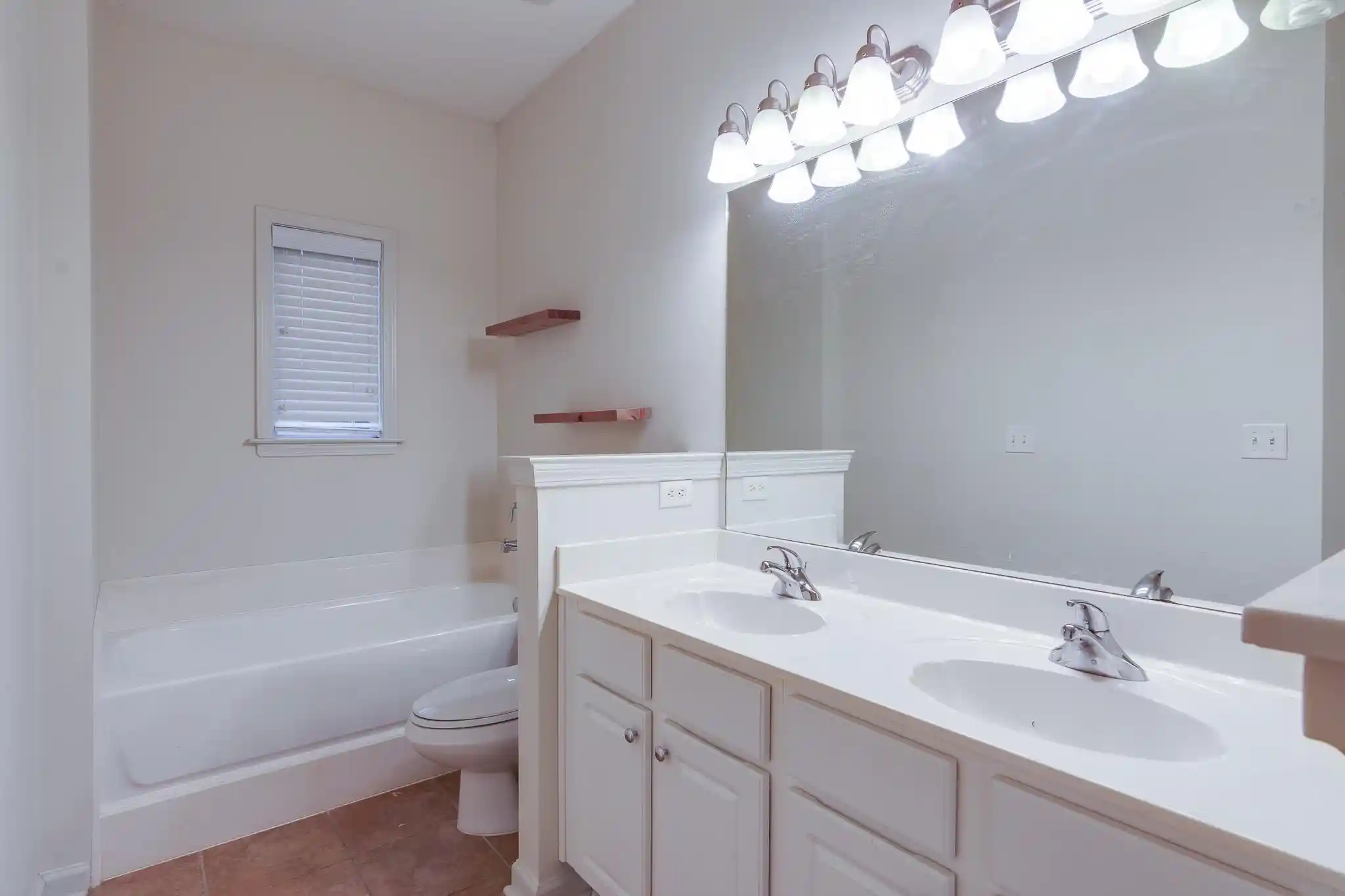 3rd image of 1415 Down River Dr, Memphis, TN 38103 | MLS# 10218087
