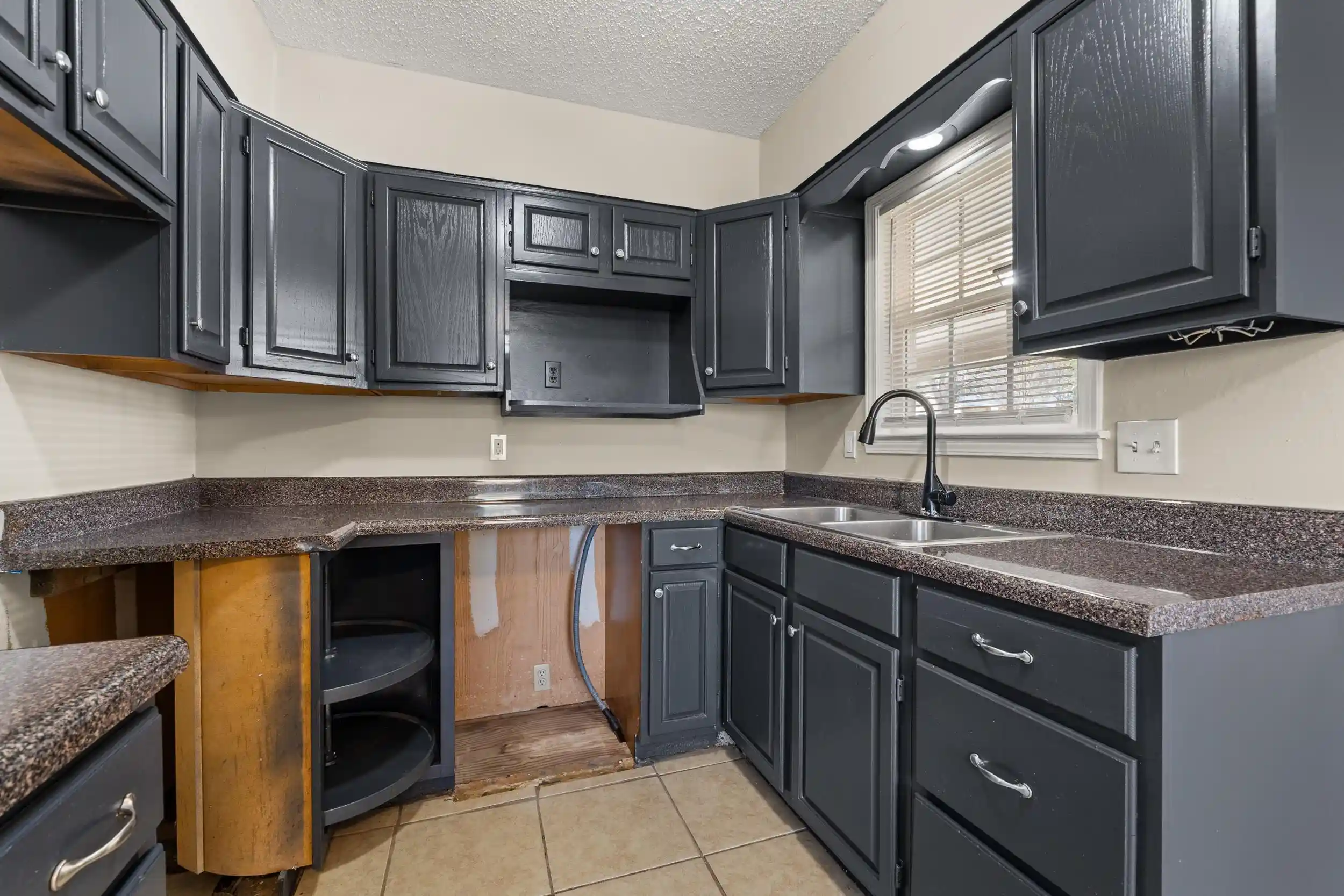 Photo 4 of Single family home for sale at 3728 Merritt St, Memphis, TN 38128 | MLS# 10218095 | Listing updated on 2026-09-02